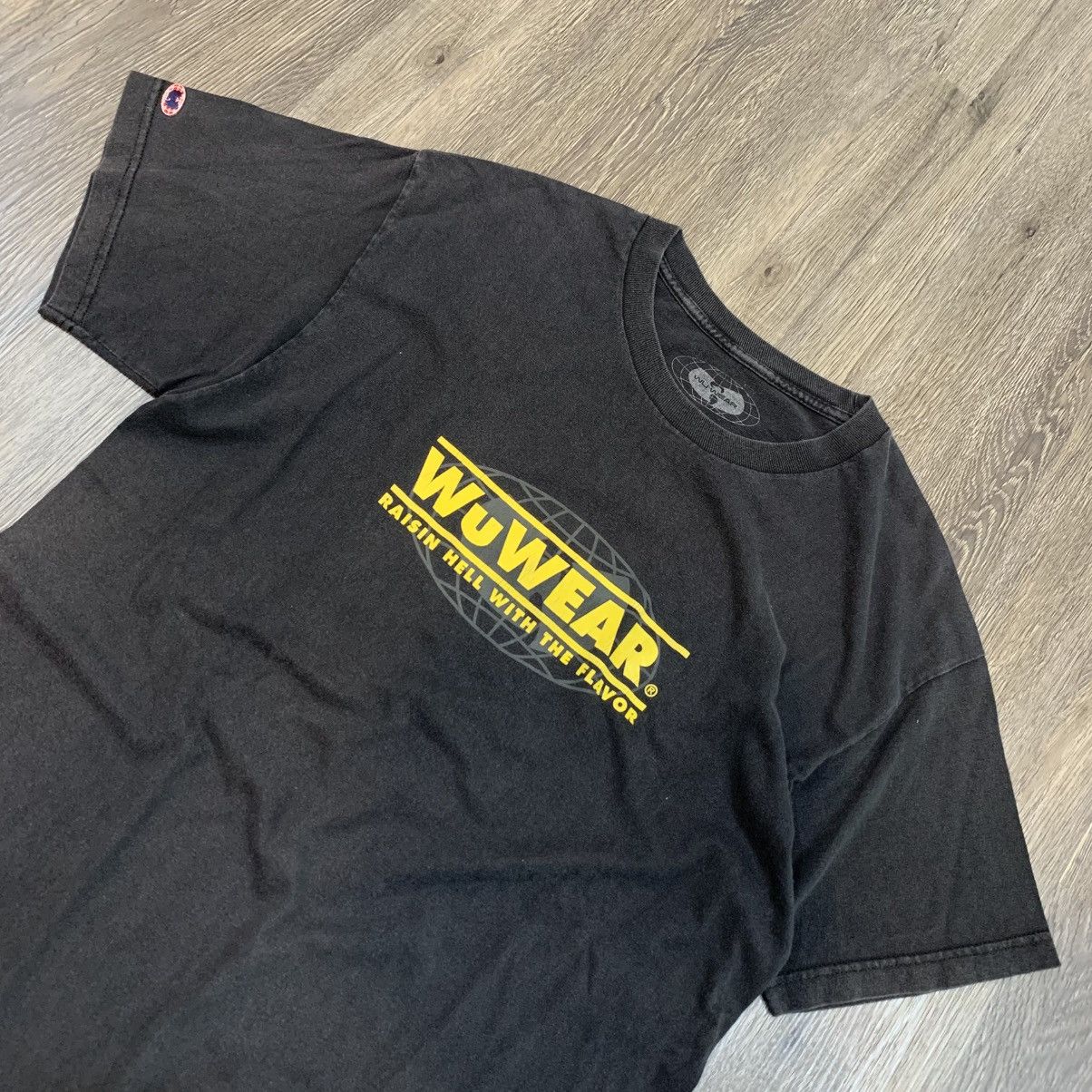 Rap Tees Wu Wear "Raisin Hell With the Flavor" T-Shirt | Wu Tang Clan Size US L / EU 52-54 / 3 - 2 Thumbnail