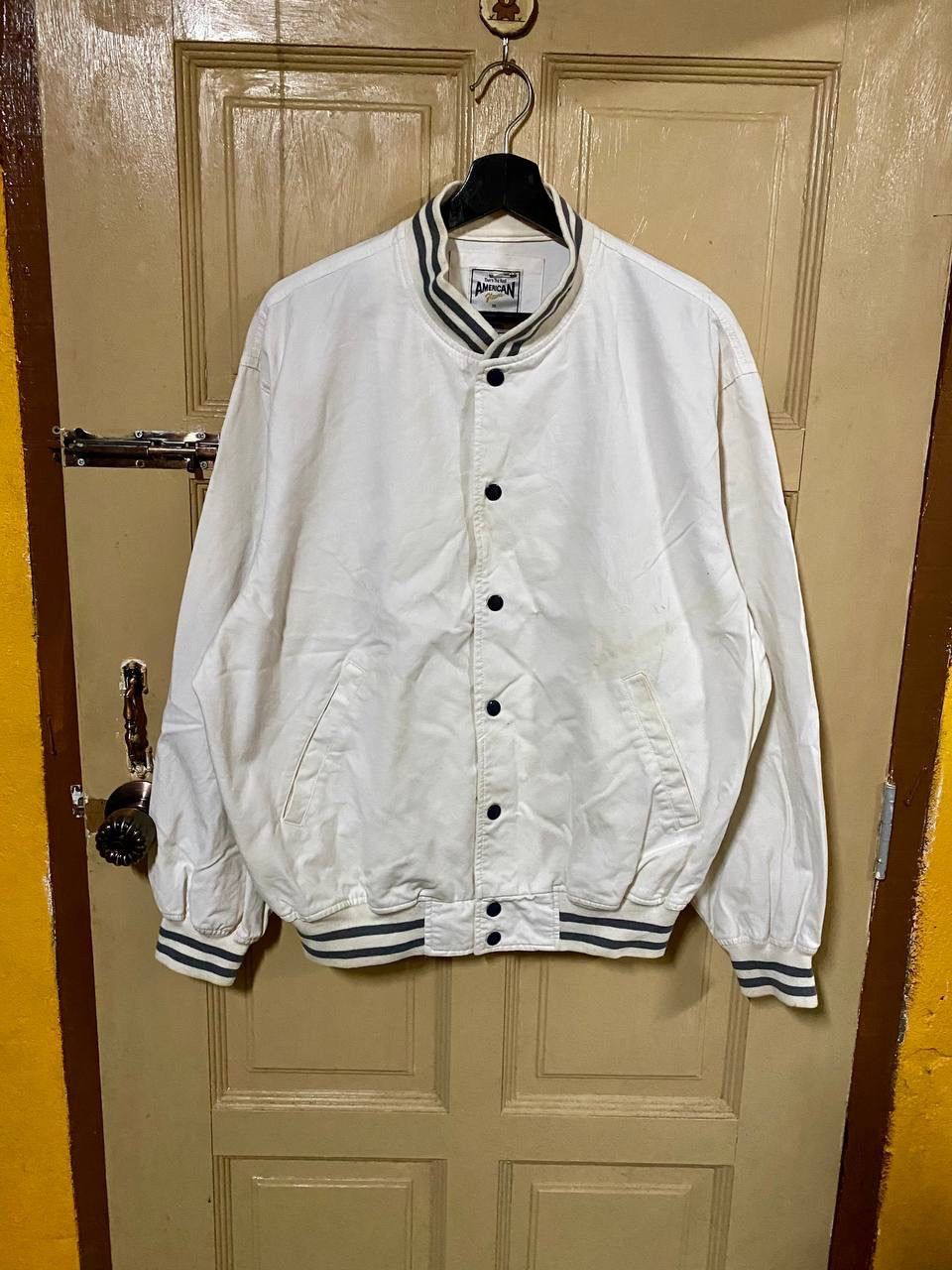 Vintage Vintage Embroidered Scene Varsity Jacket Size US L / EU 52-54 / 3 - 3 Thumbnail