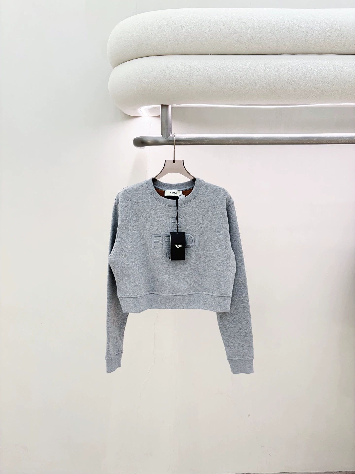 Fendi Fendi Gray Logo Longsleeve Sweatshirt S New Size S / US 4 / IT 40 - 1 Thumbnail