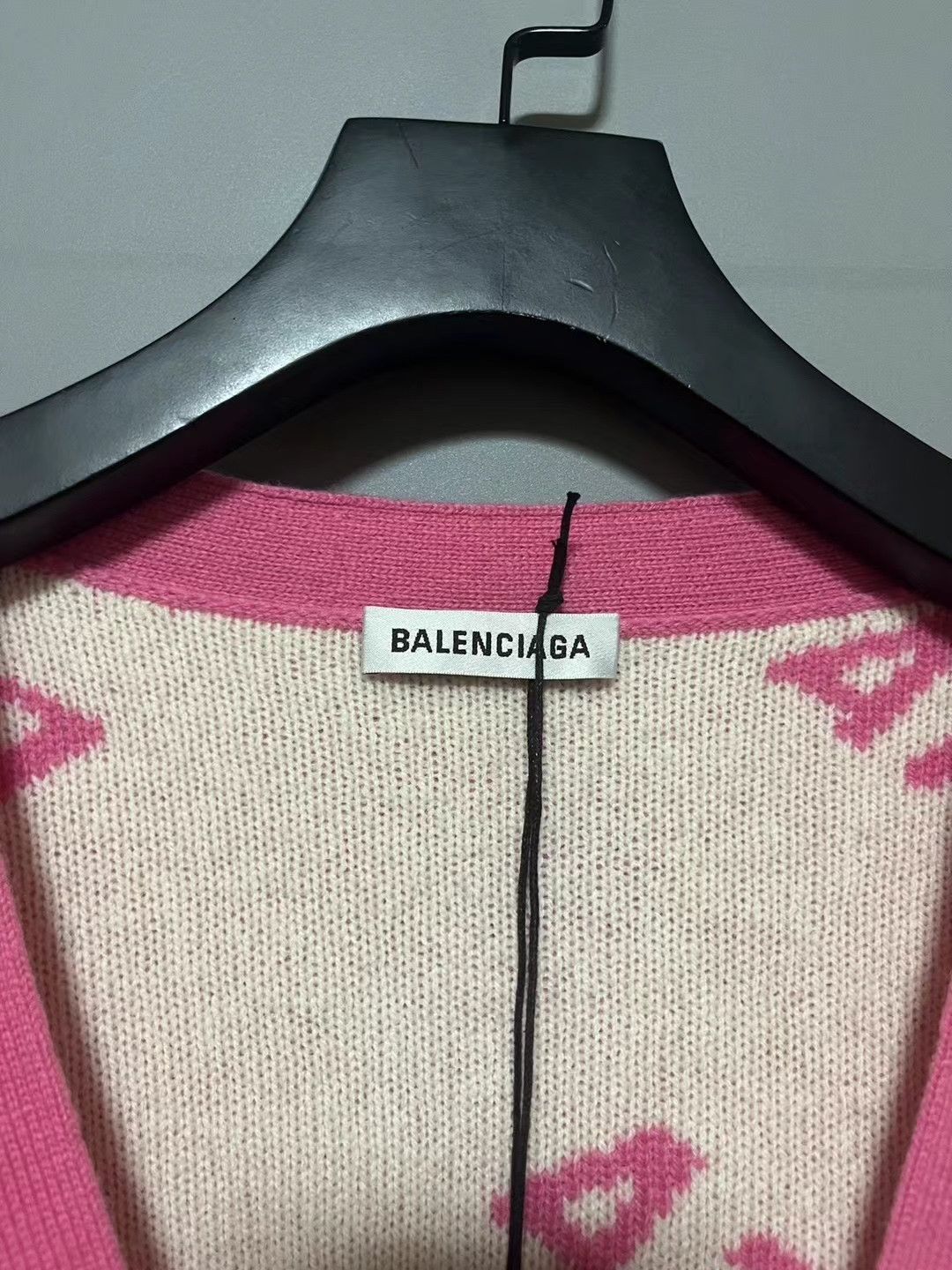 Balenciaga Balenciaga bullet screen full of logo cardigan shirt 2501-N Size US M / EU 48-50 / 2 - 4 Thumbnail