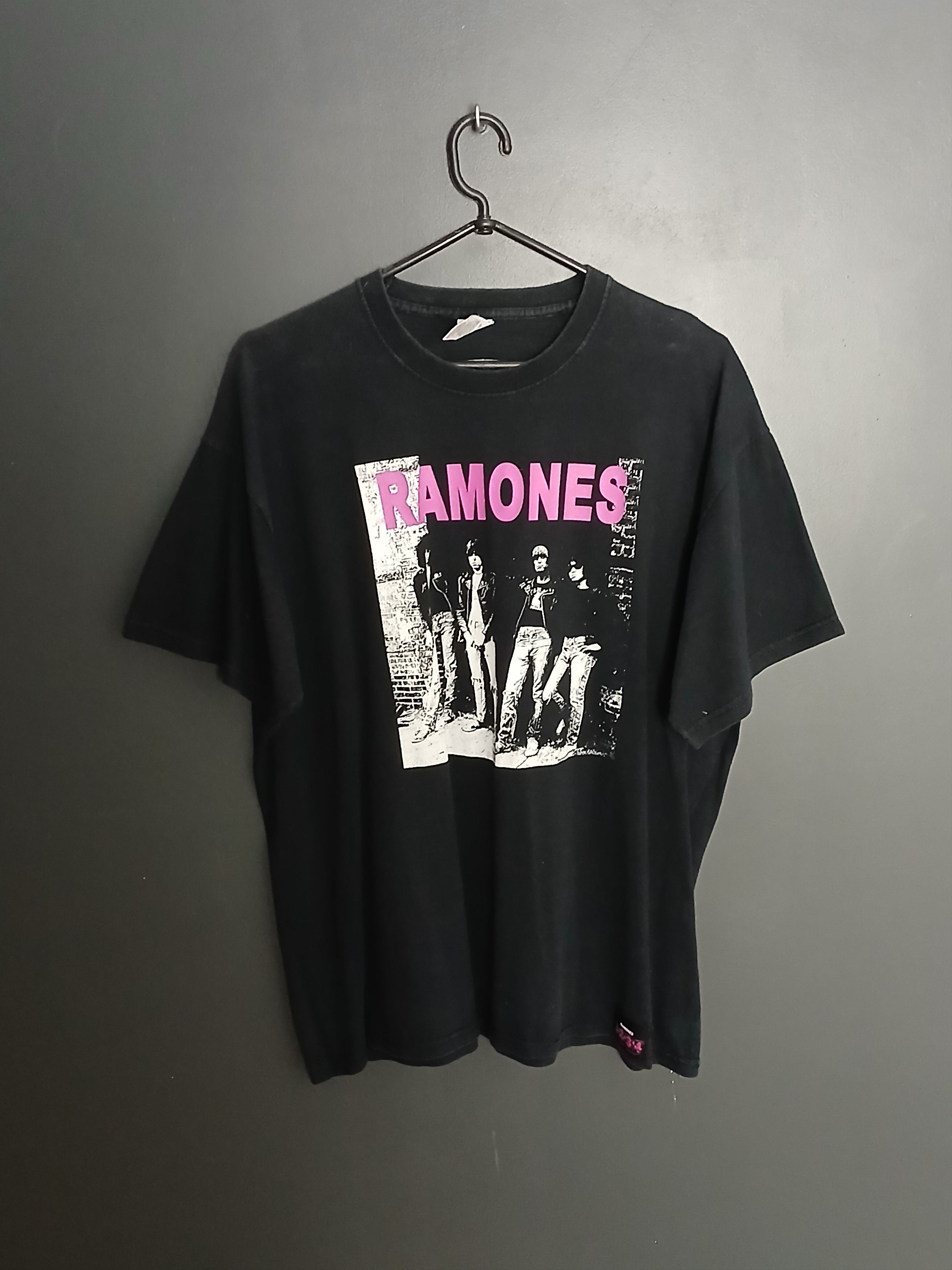 Band Tees Ramones T-Shirt Size US L / EU 52-54 / 3 - 1 Thumbnail