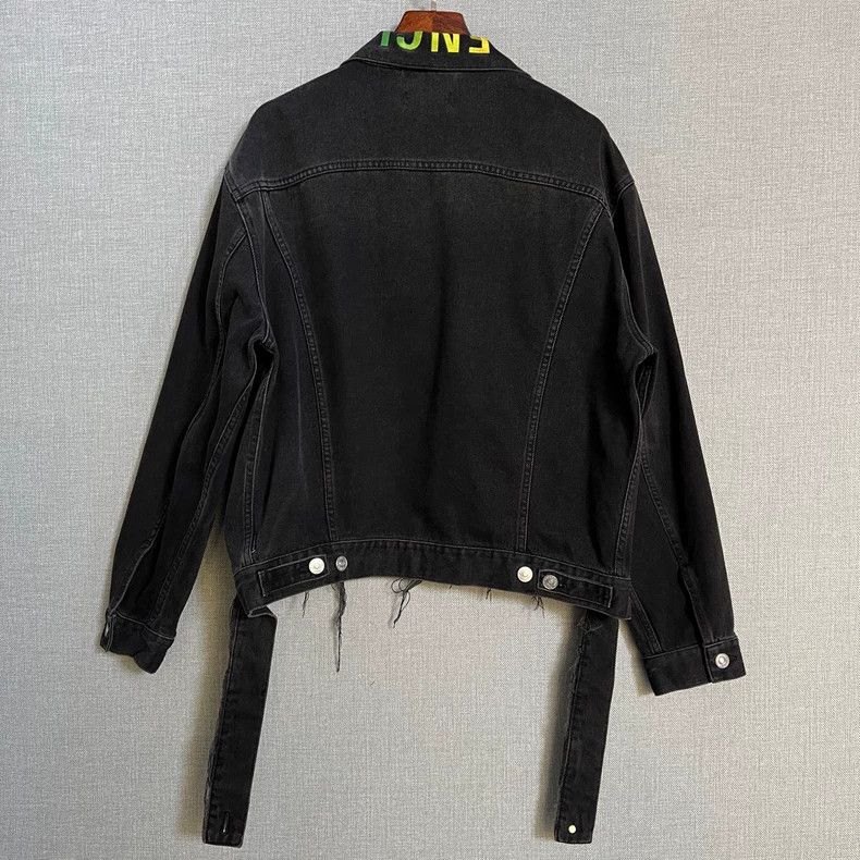 Balenciaga Balenciaga size 34 White back logo denim jacket Size XS / US 0-2 / IT 36-38 - 2 Thumbnail