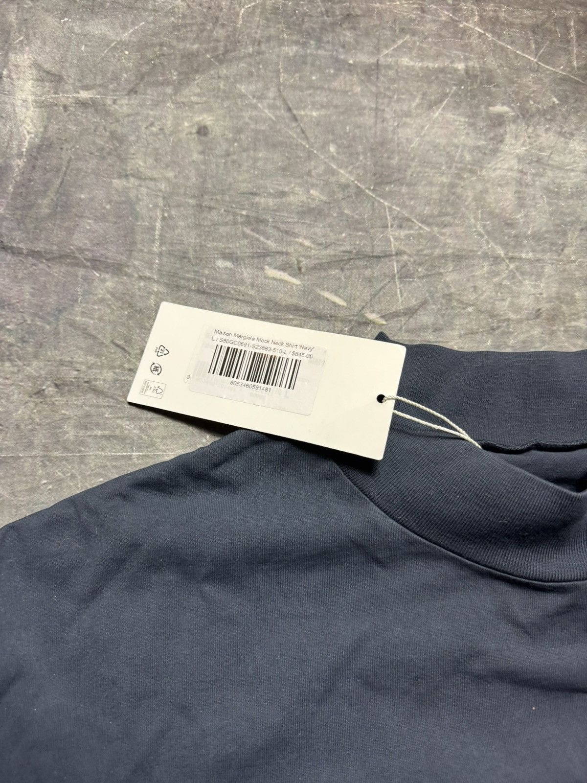 Maison Margiela Maison Margiela Logo Mock Neck T-Shirt in Navy Size US L / EU 52-54 / 3 - 8 Thumbnail