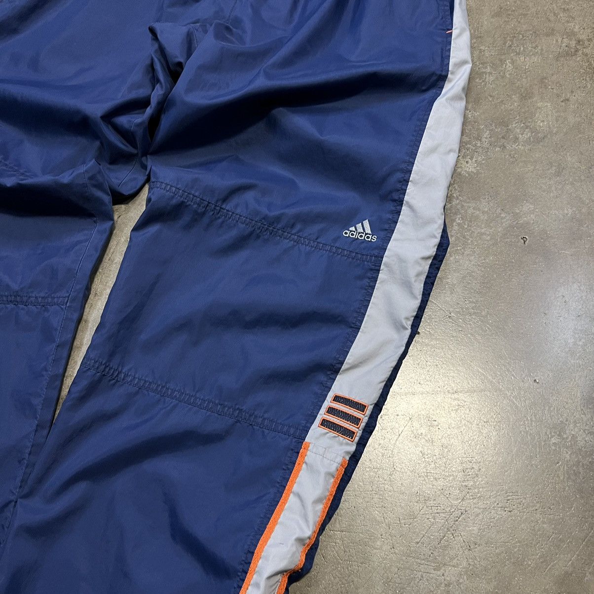 Vintage Vintage Y2K Adidas Windbreaker Track Sweat Pants Baggy Wide Size US 30 / EU 46 - 6 Thumbnail
