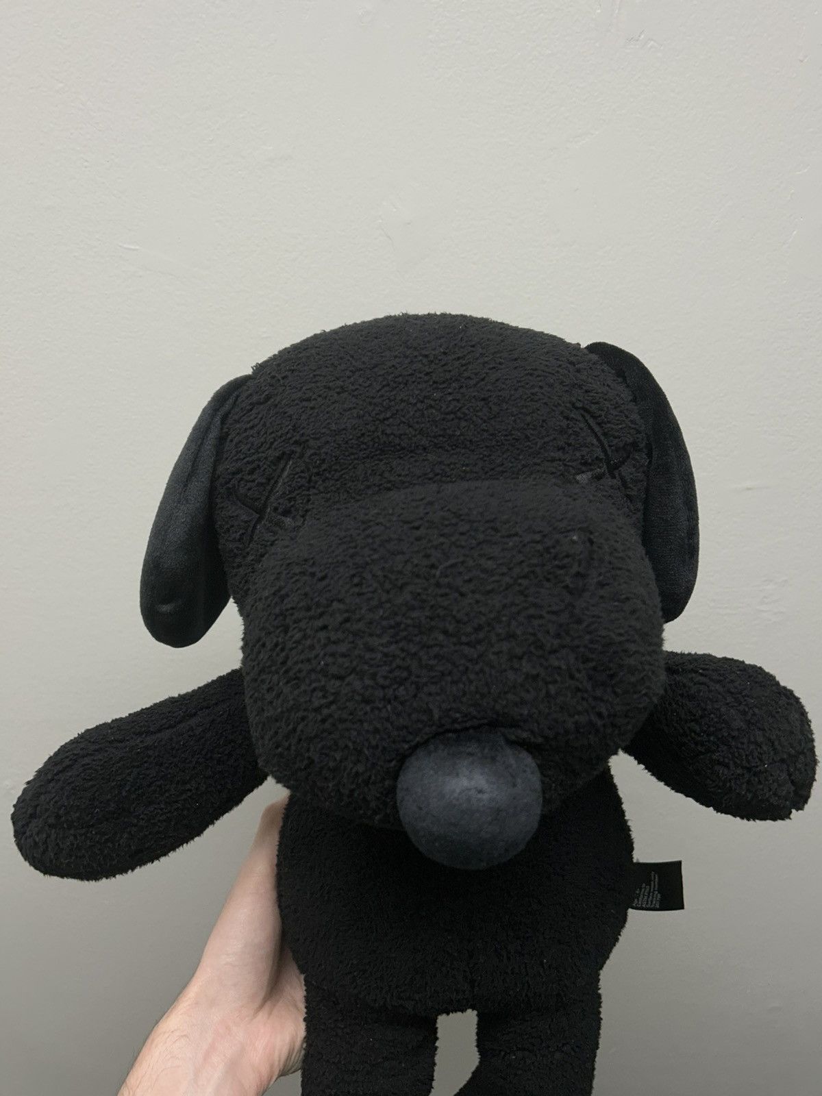 Kaws × Peanuts Kaws x Peanuts Big Snoopy Plush Black Size ONE SIZE - 2 Thumbnail