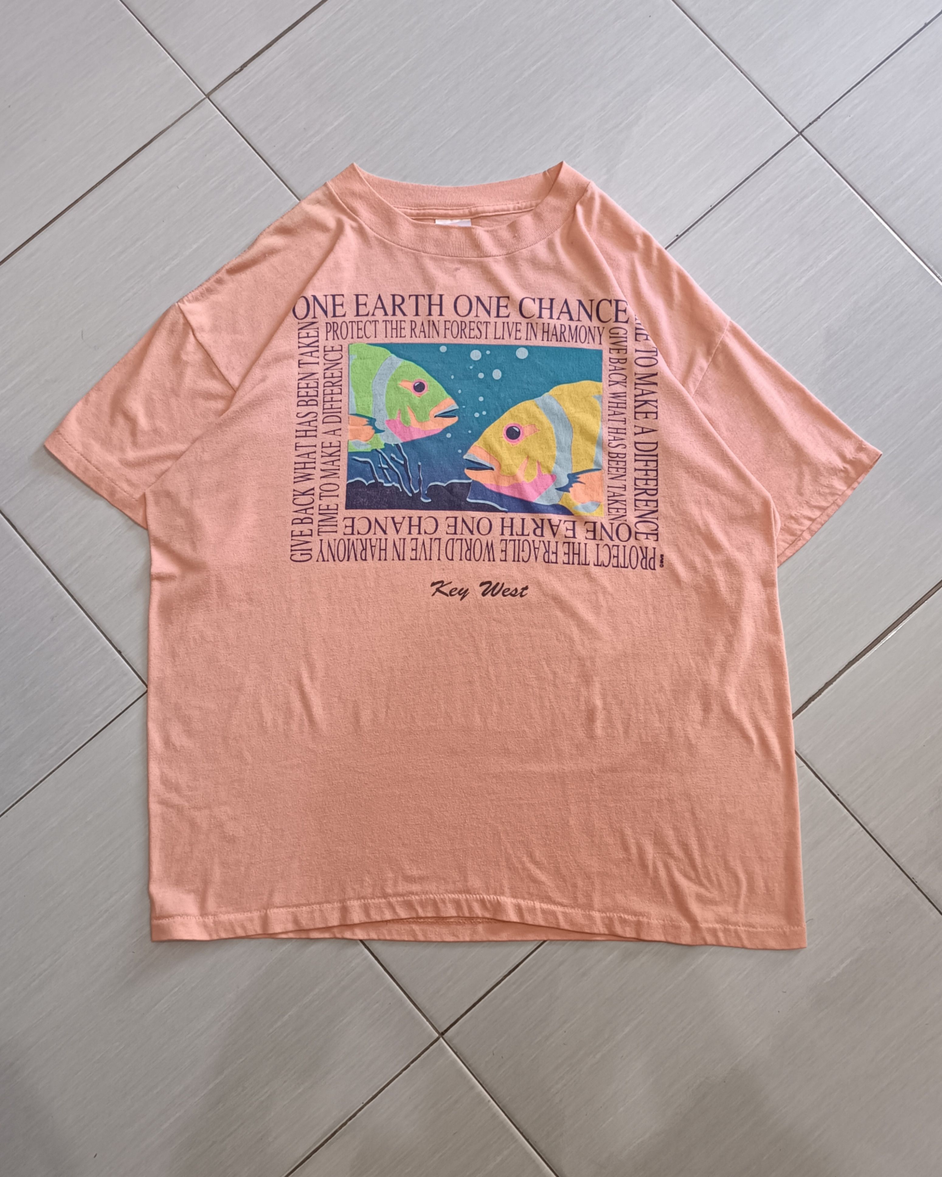 Fruit Of The Loom × Vintage One Earth One Chance Vintage T-Shirt Size US XL / EU 56 / 4 - 1 Thumbnail