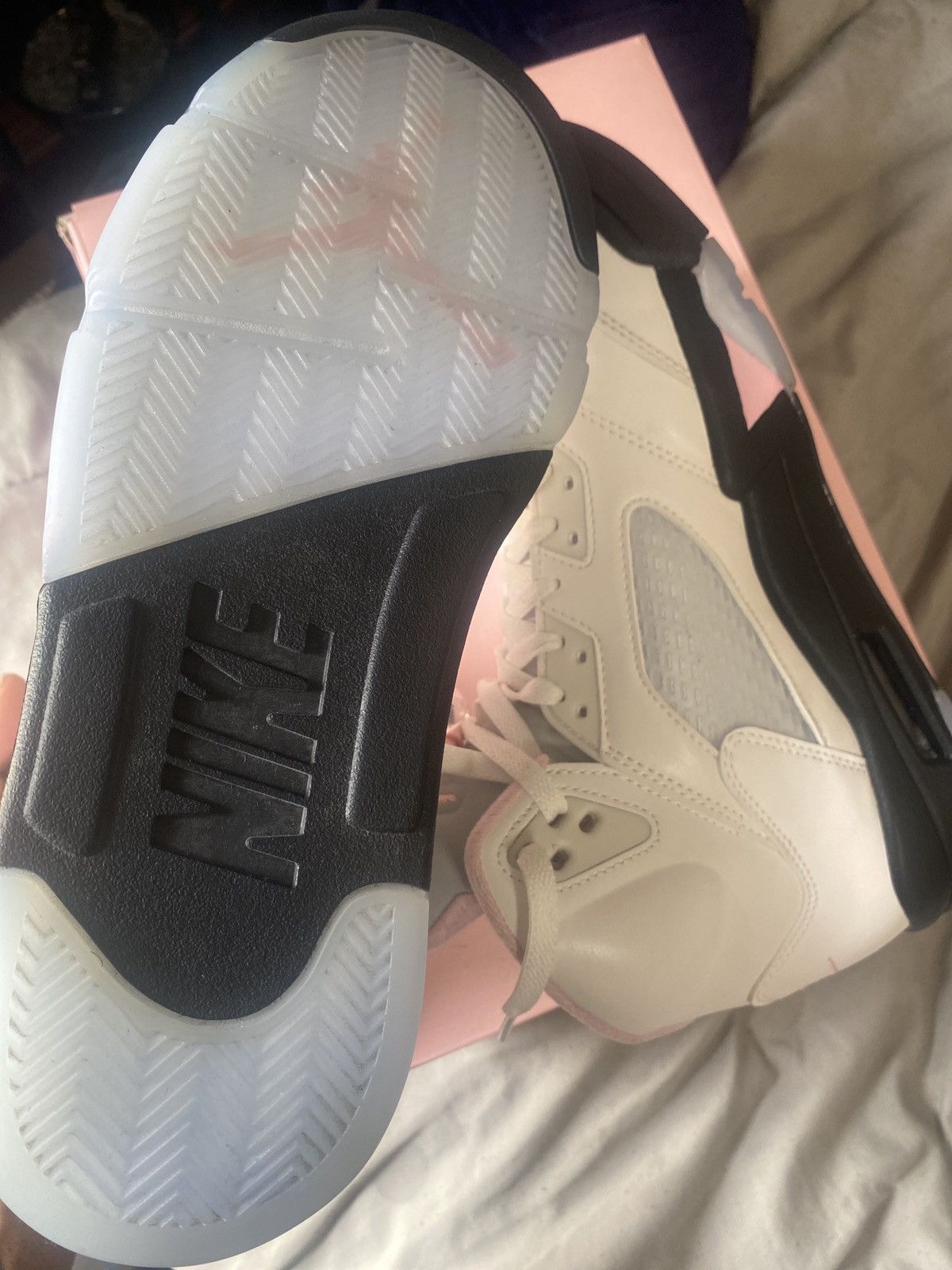 Jordan Brand Jordan 5 Retro soft pink Size US 9 / EU 42 - 5 Thumbnail