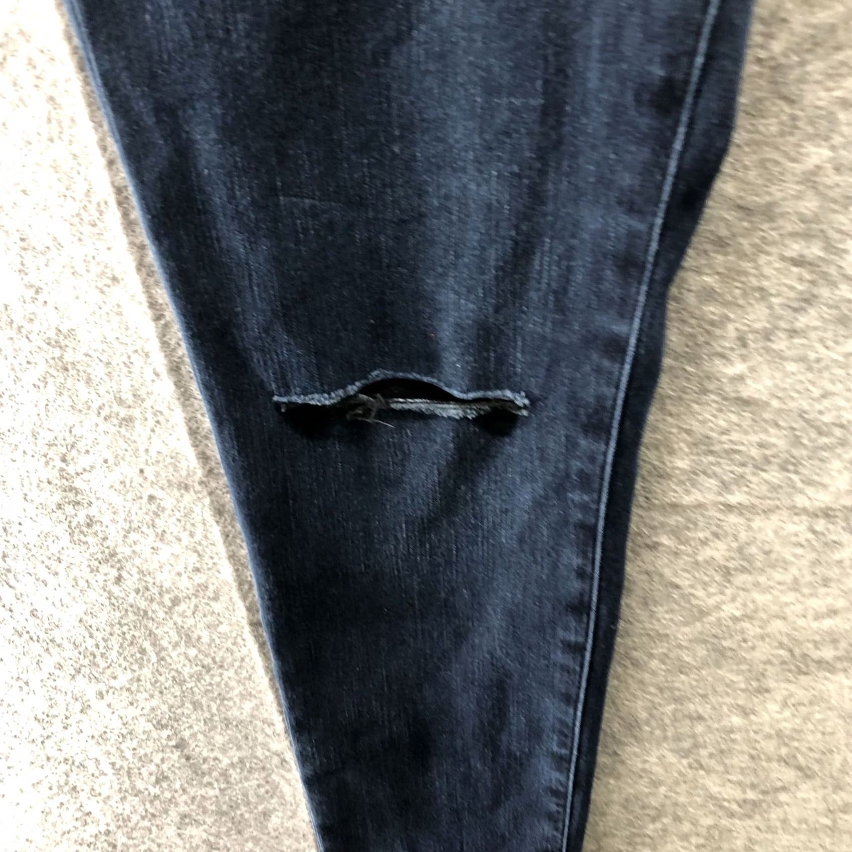 Express Express High Rise Skinny Jean Womens Size 8L Dark Wash Blue Distressed Knee Size 30" / US 8 / IT 44 - 5 Thumbnail