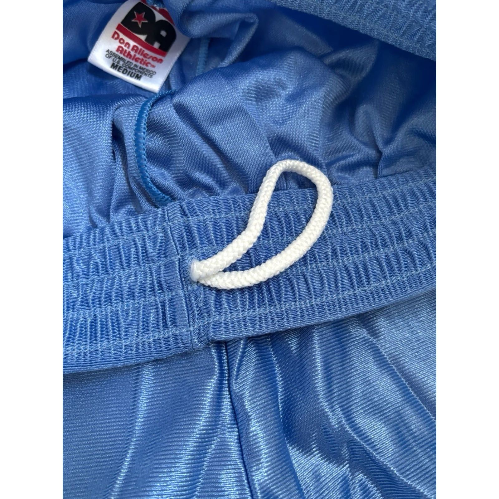 Vintage VINTAGE Don Alleson Dazzle Basketball Shorts Mens M NWOT 2002 Columbia Blue Nylon Athletic Basketball - NOS - 13.5” W x 7” Inseam Mens Size US 31 - 4 Thumbnail
