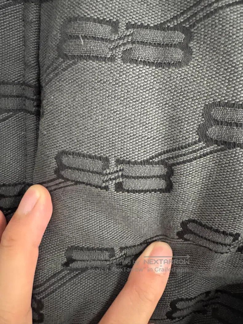 Balenciaga Balenciaga Logo Full Print Stand Collar Zipper Long Sleeve Size US S / EU 44-46 / 1 - 4 Thumbnail