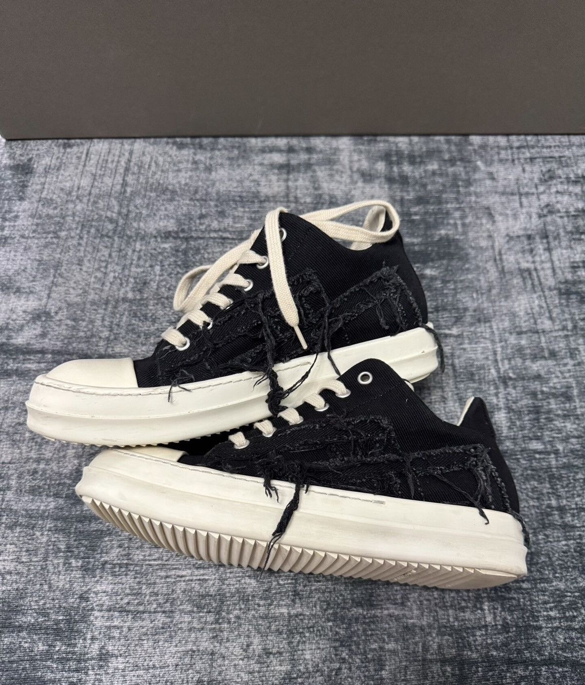 Rick Owens Rick Owens DRKSHDW Distressed Low-Top "Big Converse" Size US 8 / IT 38 - 3 Thumbnail