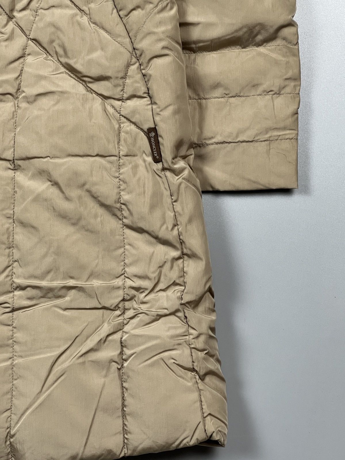 Moncler Moncler Beige Down Coat (Y0378) Size S / US 4 / IT 40 - 2 Thumbnail