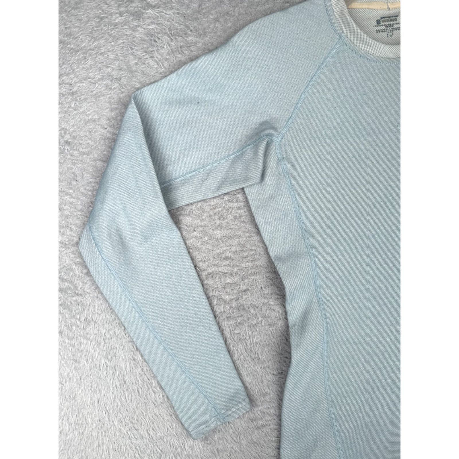 Patagonia Patagonia Shirt Womens Small Blue Baselayer Long Sleeve 100% Polyester Crew READ Size S / US 4 / IT 40 - 3 Thumbnail