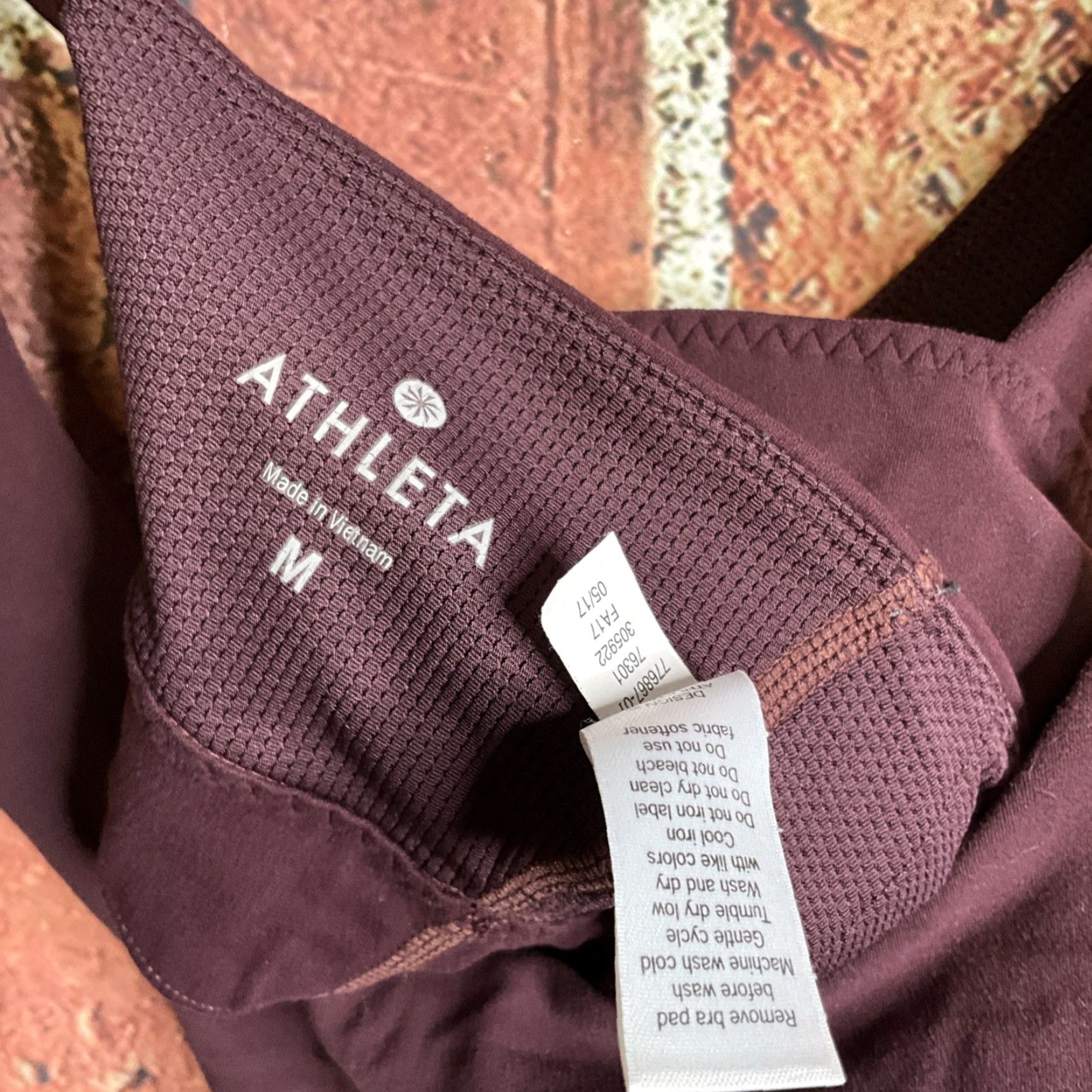 Athleta Athleta Women Sports Bra Medium Red Maroon Size ONE SIZE - 3 Thumbnail