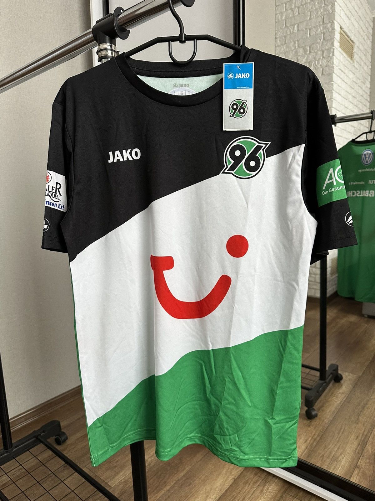 Other 2013/2014 Hannover 96 Jako Soccer Jersey T-Shirt Size US S / EU 44-46 / 1 - 3 Thumbnail