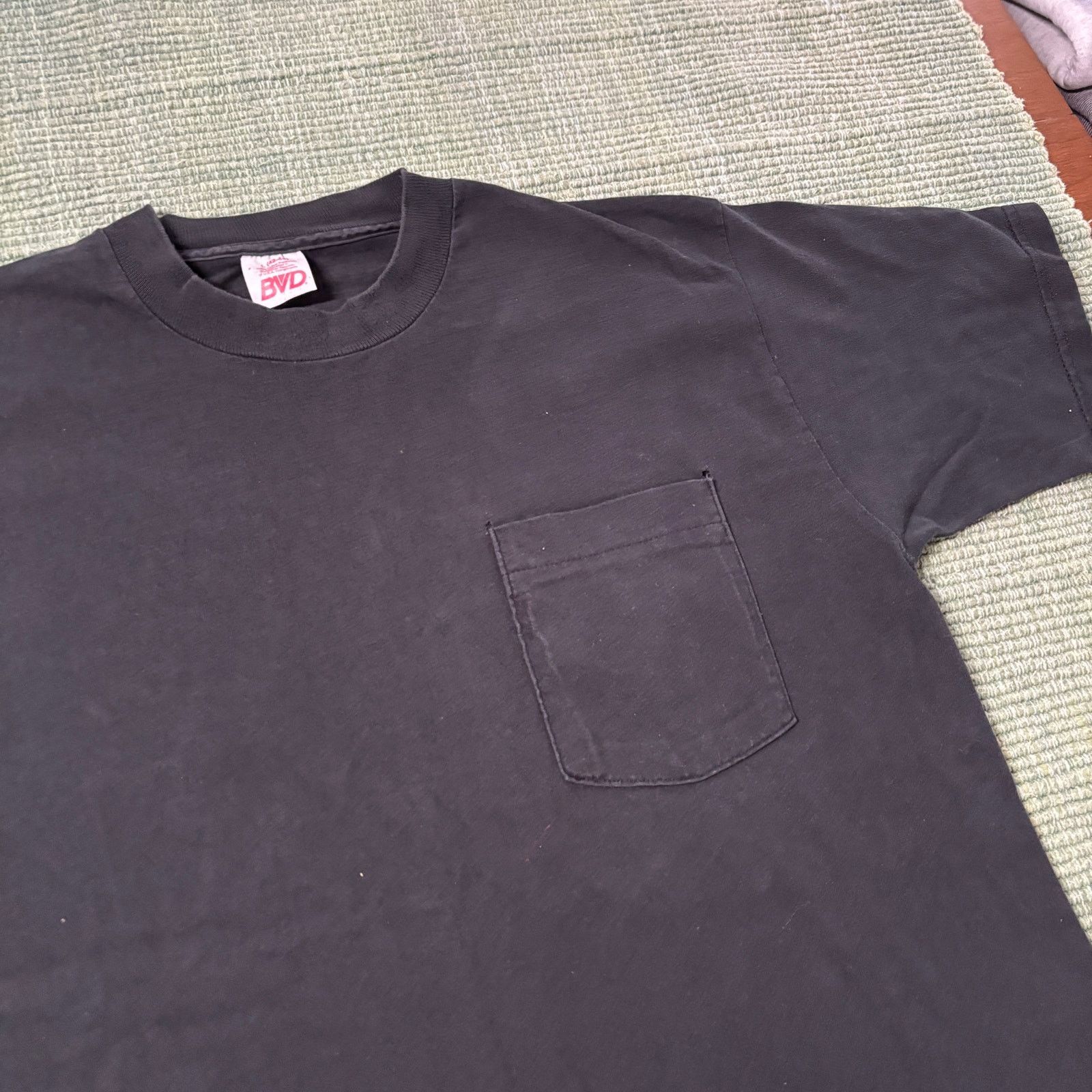 Vintage Vintage faded black pocket tee shirt 1990s size large Size US L / EU 52-54 / 3 - 8 Thumbnail