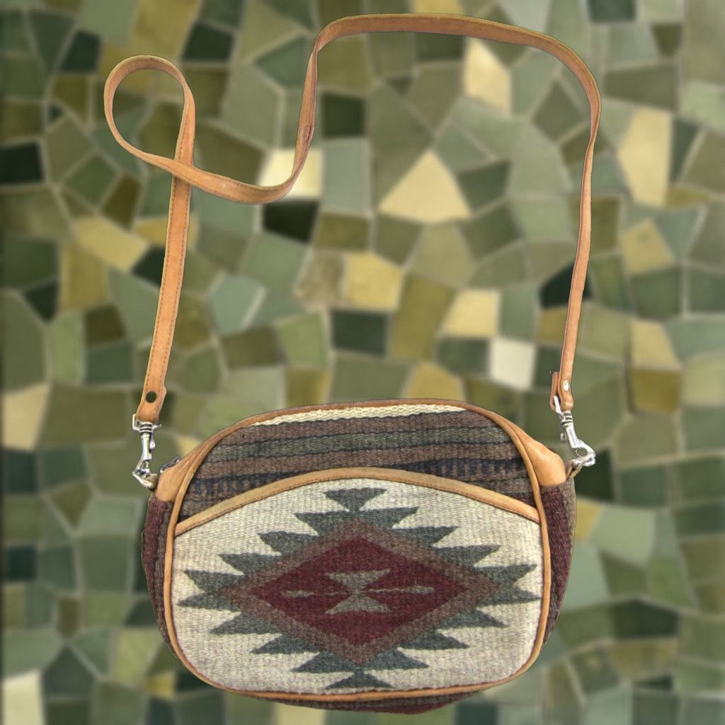 Vintage VINTAGE Bernardo Mexico Brown Leather Green Red Wool Carpet Kilim Satchel Purse Leather Purse Bag Size ONE SIZE - 1 Thumbnail