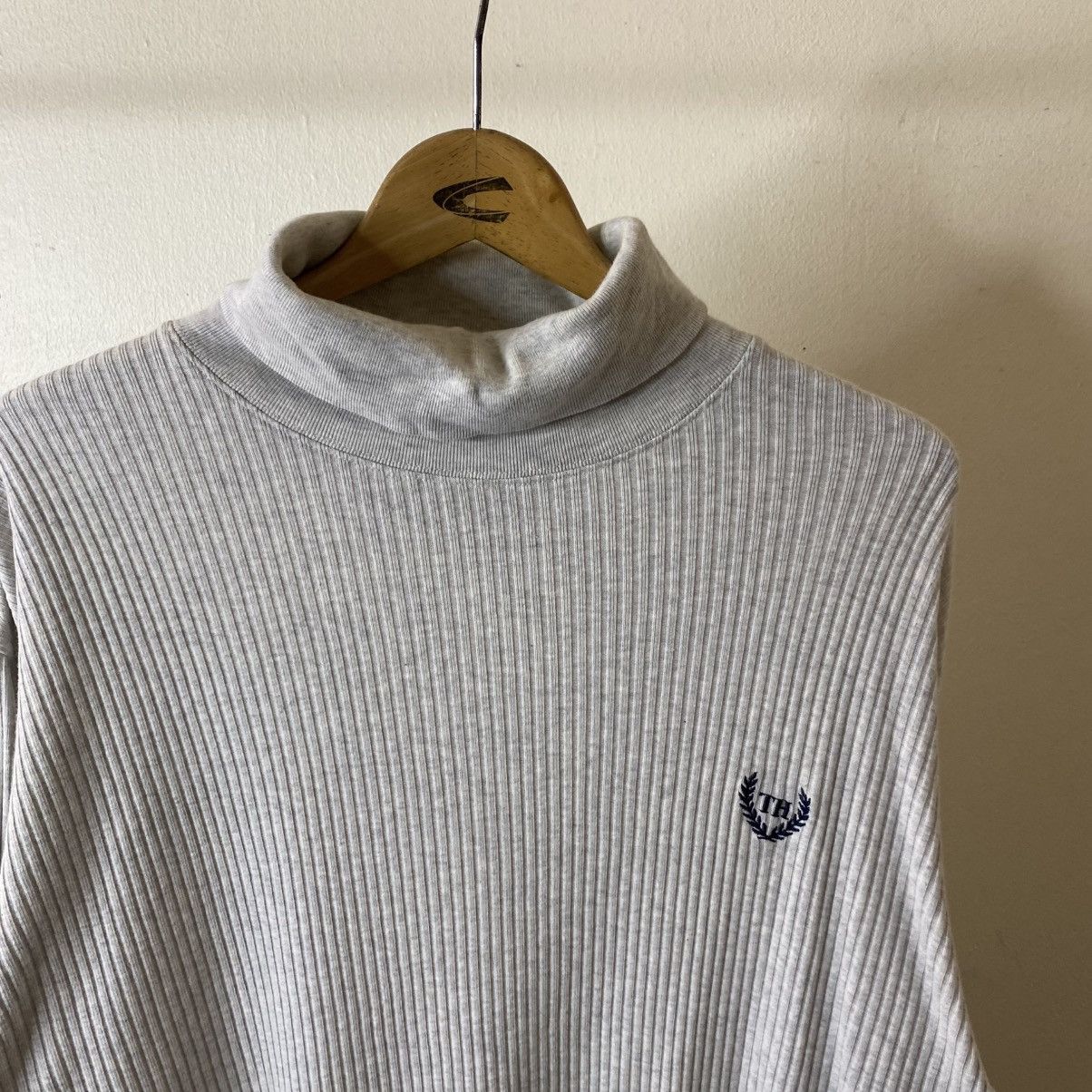 Tommy Hilfiger Vintage 90s Tommy Hilfiger Turtle Neck LS T Shirt Size US L / EU 52-54 / 3 - 2 Thumbnail