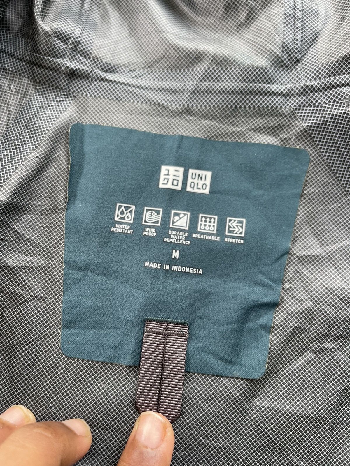 Uniqlo Uniqlo Women Block Tech Waterproof Coat/Jacket Size M / US 6-8 / IT 42-44 - 9 Thumbnail