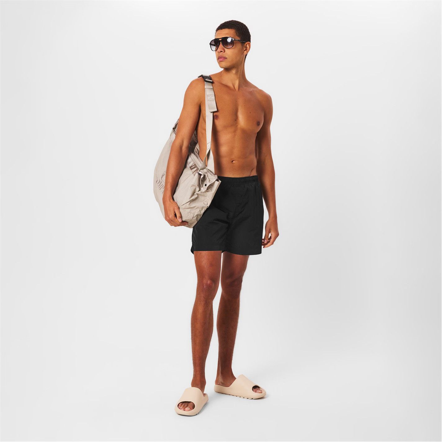 C.P. Company o1g2r1mq0426 Chrome Swim Shorts in Black Size US 30 / EU 46 - 5 Thumbnail