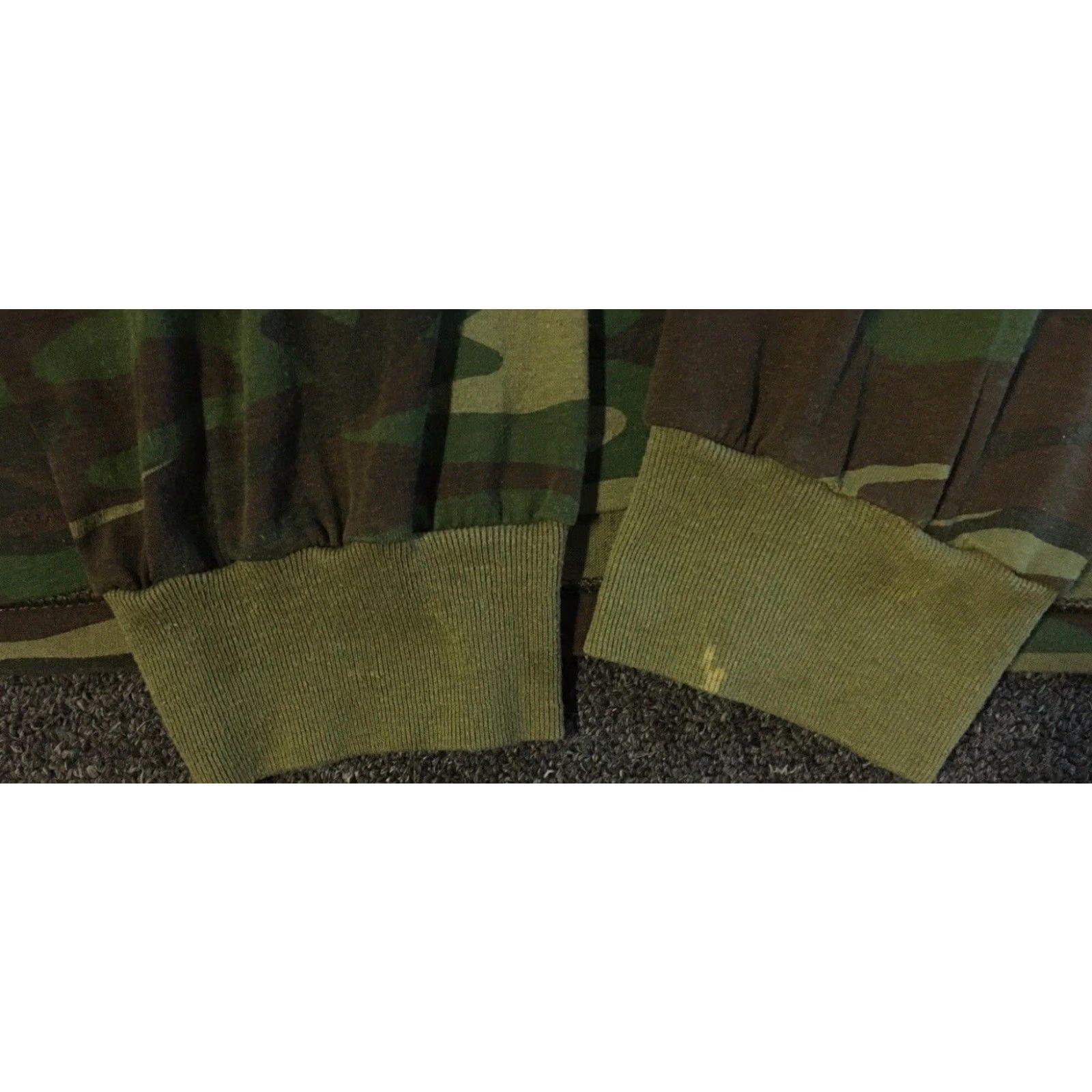 Vintage VINTAGE 80s Faded Distress Camo Shirt 2XL Army Military Punk Grunge Biker PFU PE T-Shirt Long Sleeve USA USA Mens Shirt 90s Camouflage Single Stitch Size US XXL / EU 58 / 5 - 2 Thumbnail
