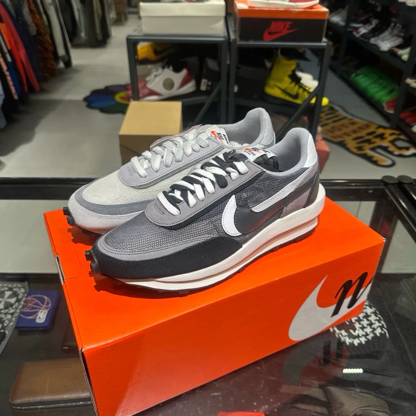 Nike Nike Multi Lowtop Sneakers 11 Men Size US 11 / EU 44 - 1 Thumbnail