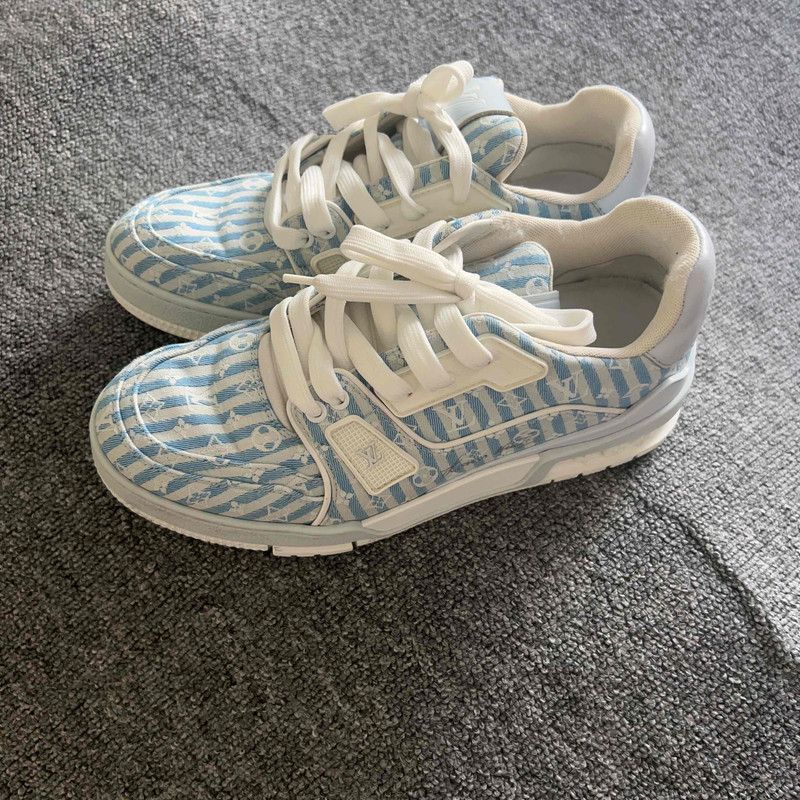 Louis Vuitton Louis Vuitton Fashionable Low-top Trainer Shoes 0089 Size US 7.5 / EU 40-41 - 1 Thumbnail