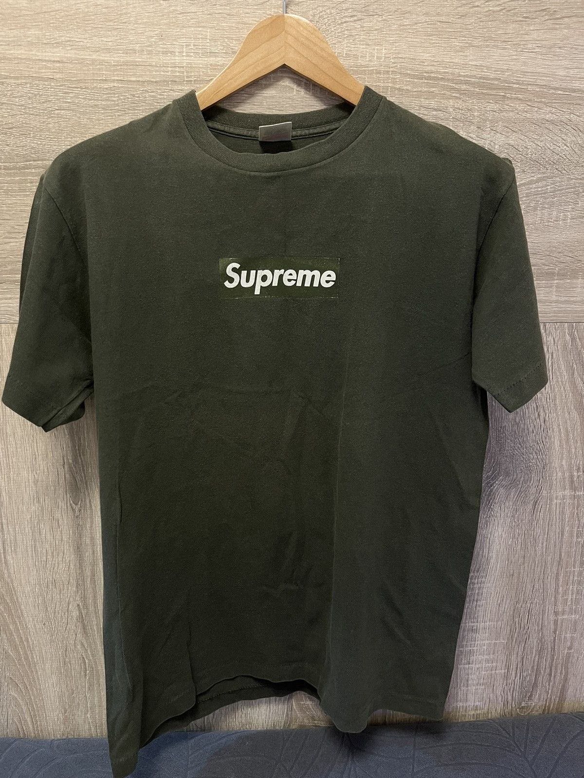 Supreme × Vintage SUPREME 1998 OLIVE GREEN TONAL BOX LOGO TEE  