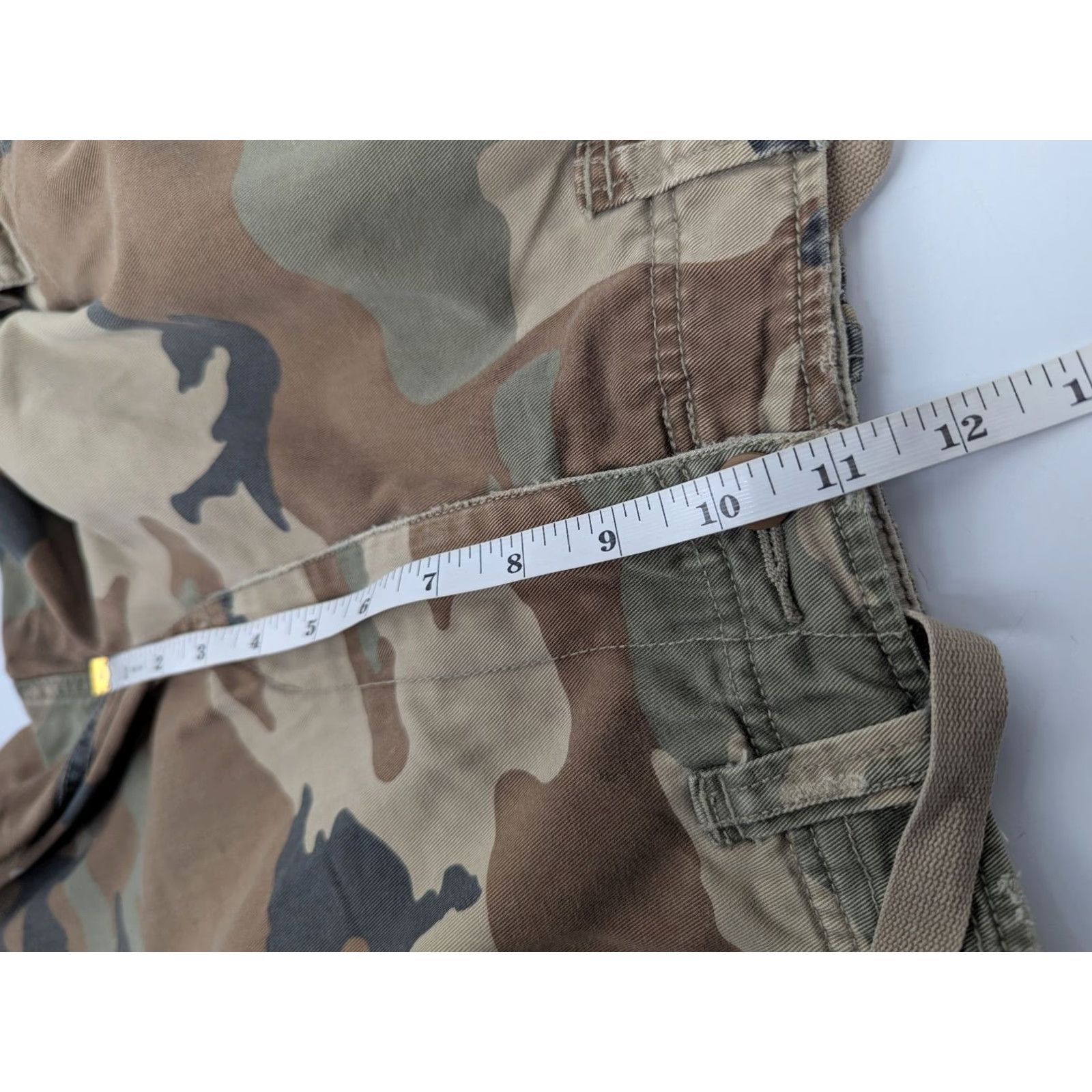 American Eagle Outfitters VINTAGE American Eagle Cargo Shorts Mens 29 Camo Military Drawstring Y2K Distressed Camouflage Pocketed 90s Army Grunge Preppy Casual Mens Size US 29 - 7 Thumbnail