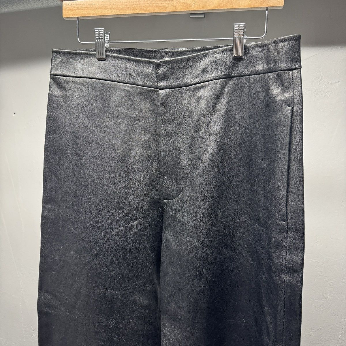 Bottega Veneta Bottega Veneta Pre Spring 2020 Leather Buckle Trouser Pants Size US 34 / EU 50 - 5 Thumbnail