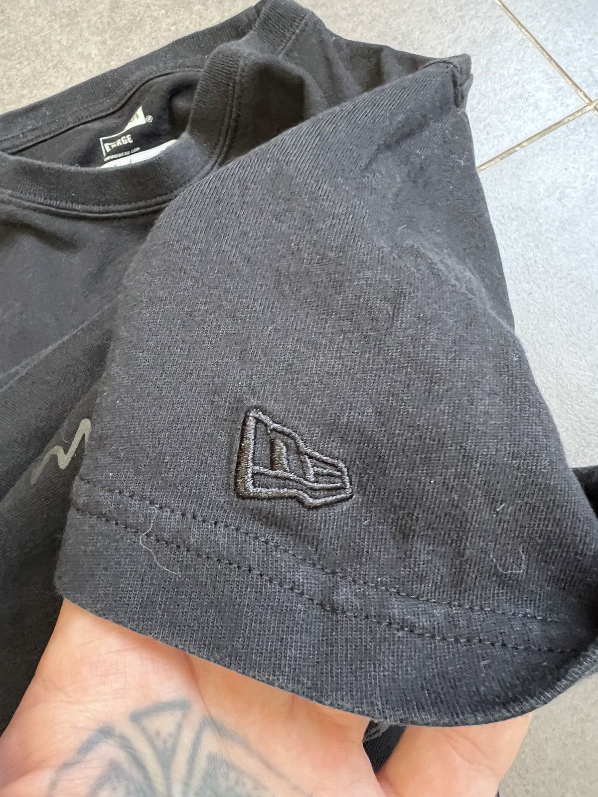 Japanese Brand × New Era × Yohji Yamamoto Yohji Yamamoto x New Era Yohji logo tee Size US M / EU 48-50 / 2 - 13 Thumbnail