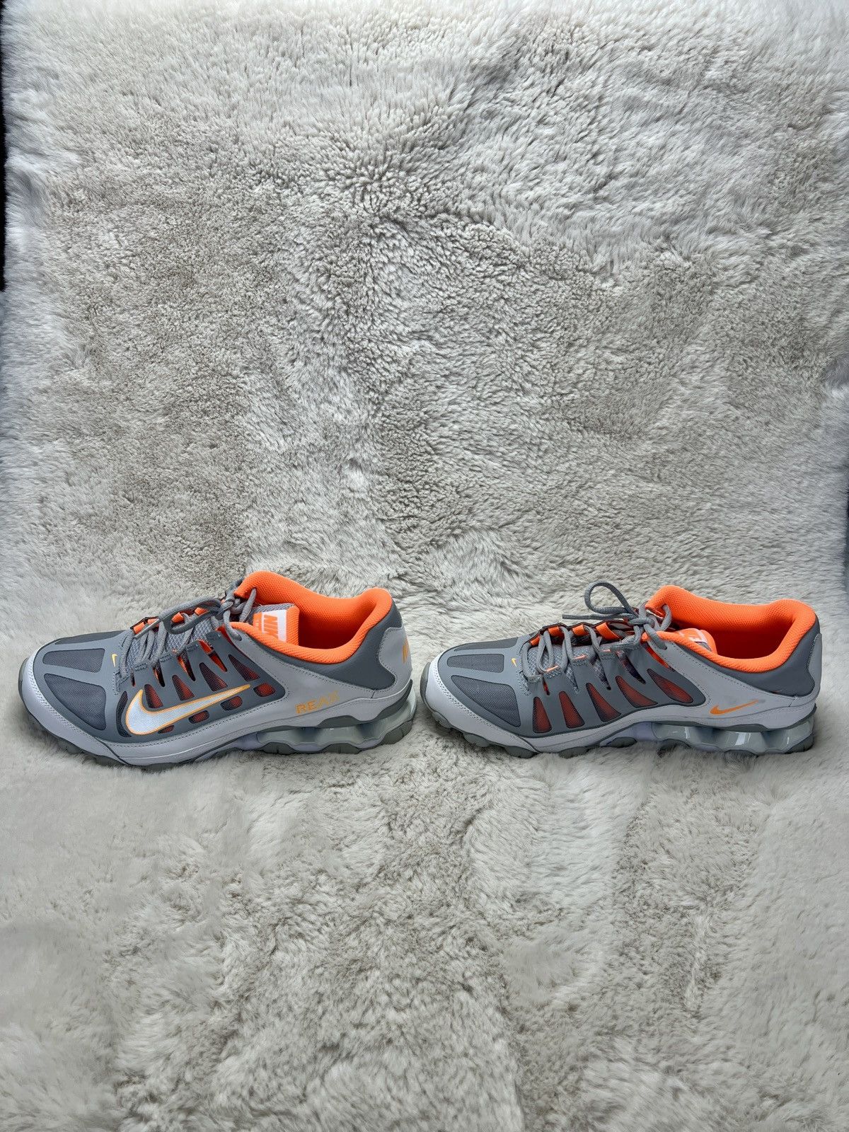 Nike Nike Sneakers REAX 8 TR Wolf Grey Total Orange Size US 10.5 / EU 43-44 - 4 Thumbnail