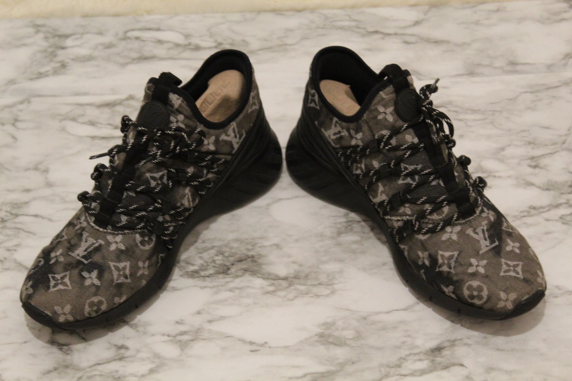 Louis Vuitton Louis Vuitton Fastlane Monogram Sneakers Black Denim Size US 9.5 / EU 42-43 - 3 Thumbnail