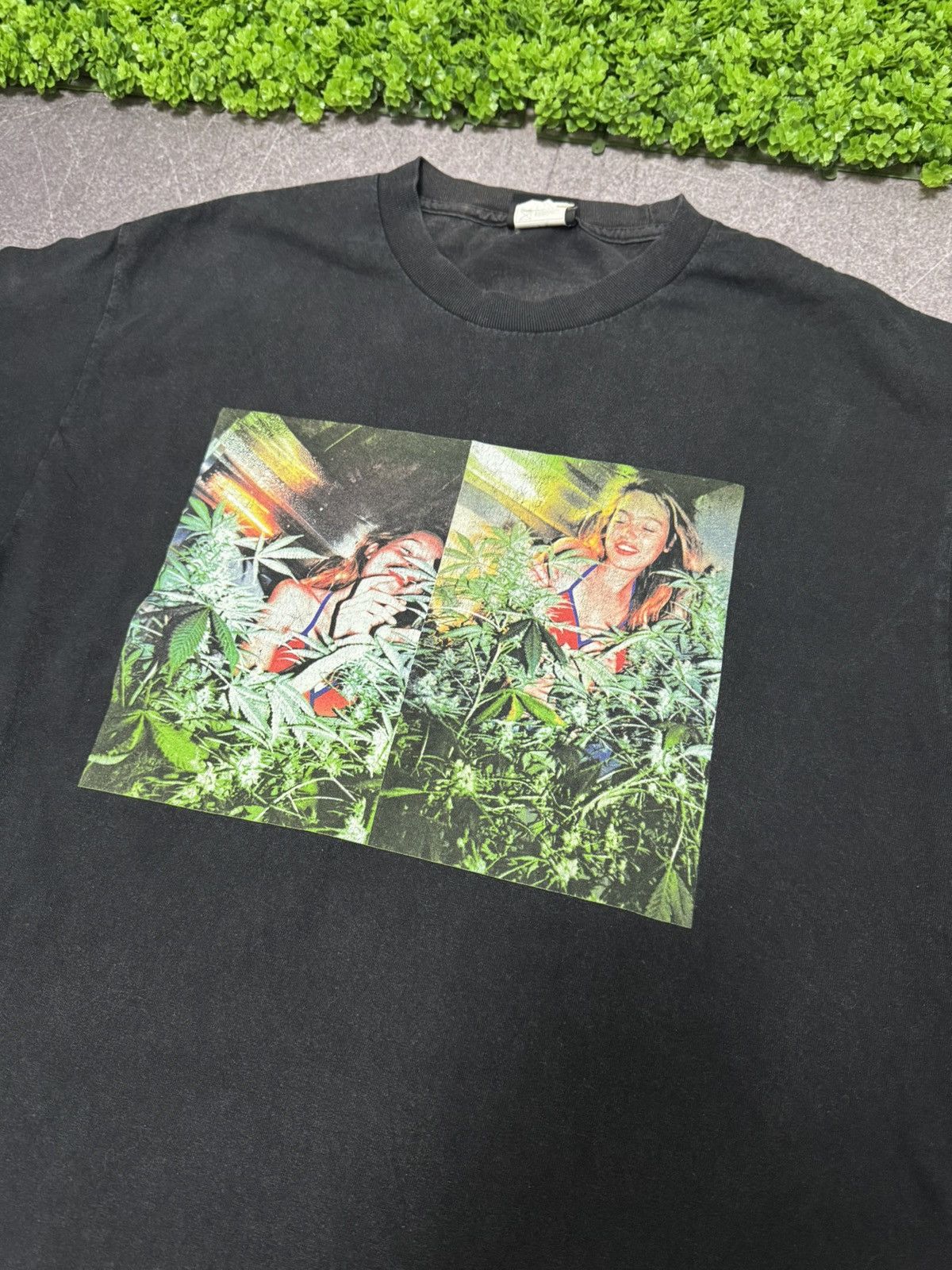 Blind Skateboards Vintage creature skateboards weed graphic tshirt hook ups Size US L / EU 52-54 / 3 - 6 Thumbnail