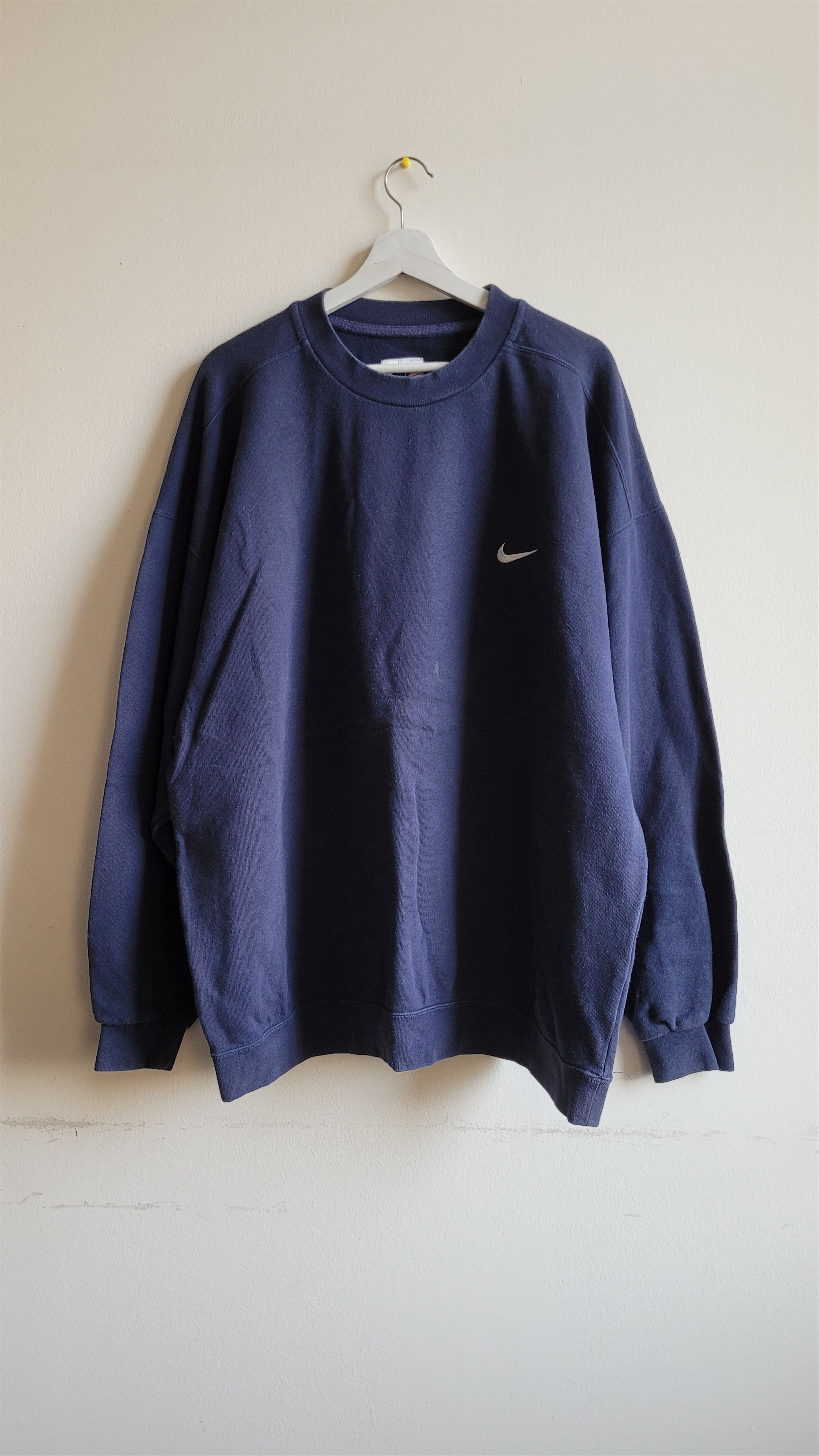 Vintage 90s Nike embroidered swoosh crewneck black og