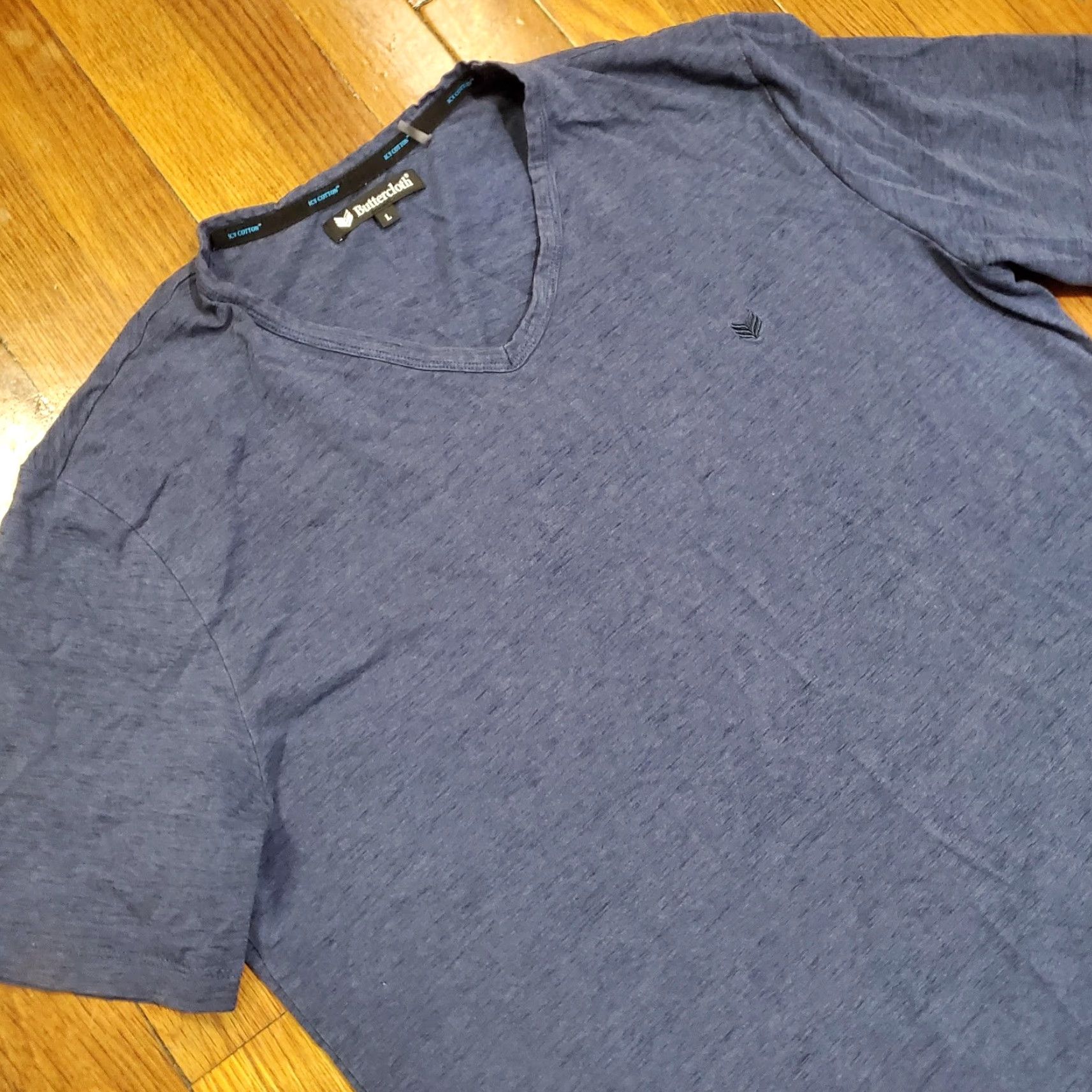 Vintage Buttercloth Mens Large Blue Icy Cotton V-Neck Short Sleeve Shirt Casual Soft Size US L / EU 52-54 / 3 - 2 Thumbnail