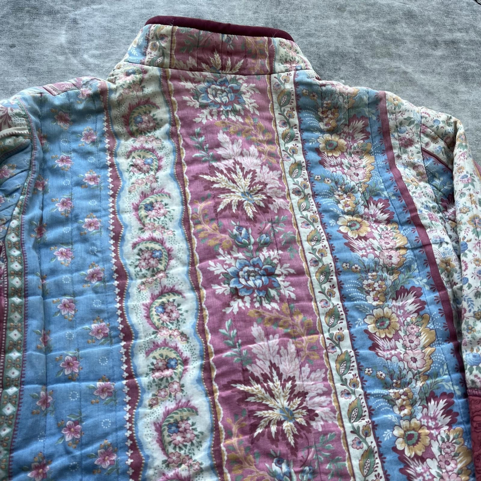 Vintage Vintage 1970s Handmade Floral Nature Quilt Jacket Size M / US 6-8 / IT 42-44 - 5 Thumbnail