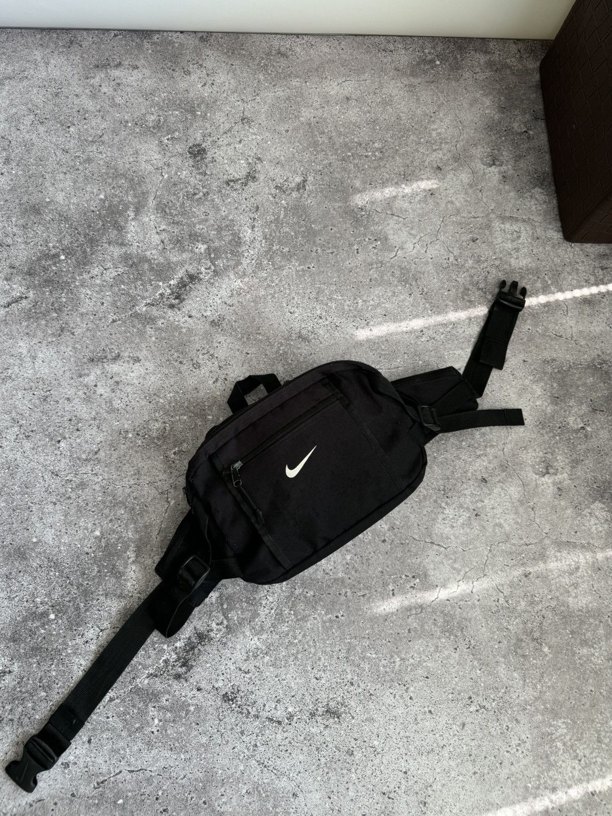 Nike × Vintage Vintage Nike distressed crossbody sling bag messenger Size ONE SIZE - 3 Thumbnail