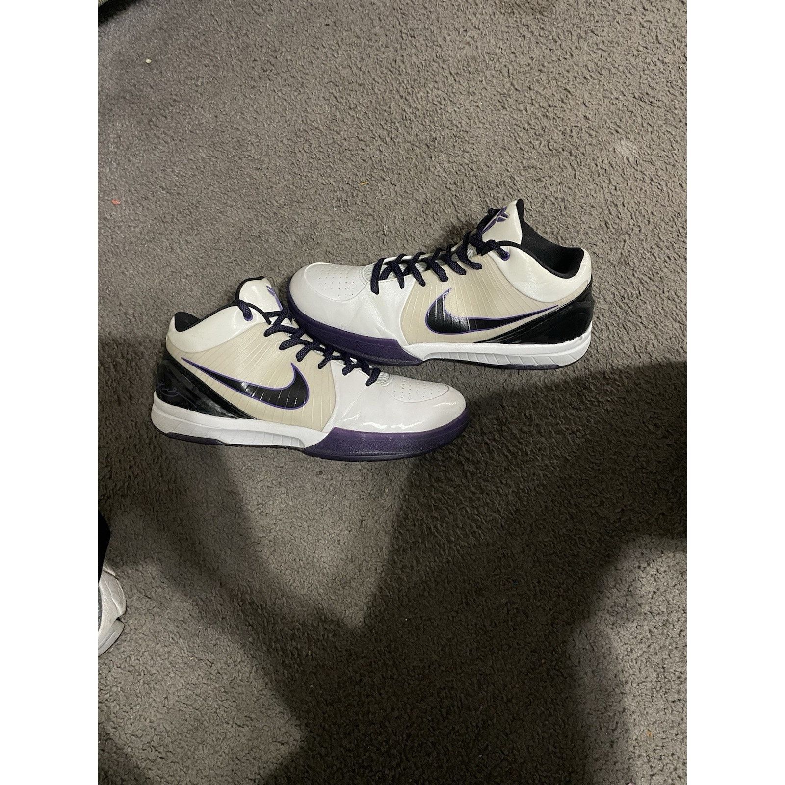 Nike Size 11- Rare Nike Zoom Kobe 4 Inline 2008 Lakers Away 24 Size US 11 / EU 44 - 2 Thumbnail