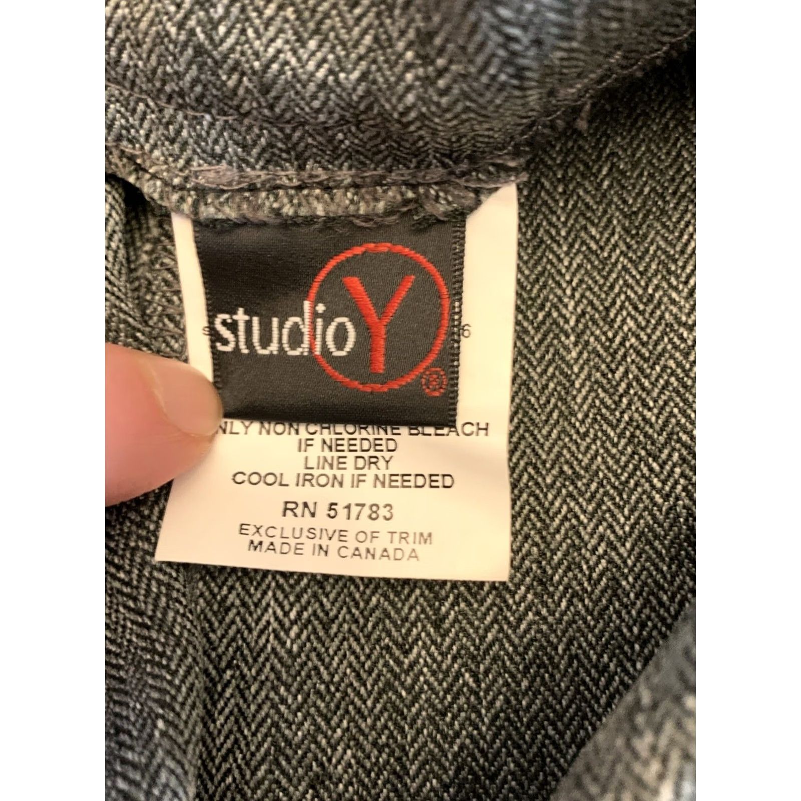 Vintage NWT gray Studio Y Dress Pants Womens 15 Wide-Leg High Rise Cuffed Size 15 Inseam 31.5 in Front Flat Front Polyester Dress Pants Womens Mens? Size 25" / US 0 / IT 36 - 5 Thumbnail