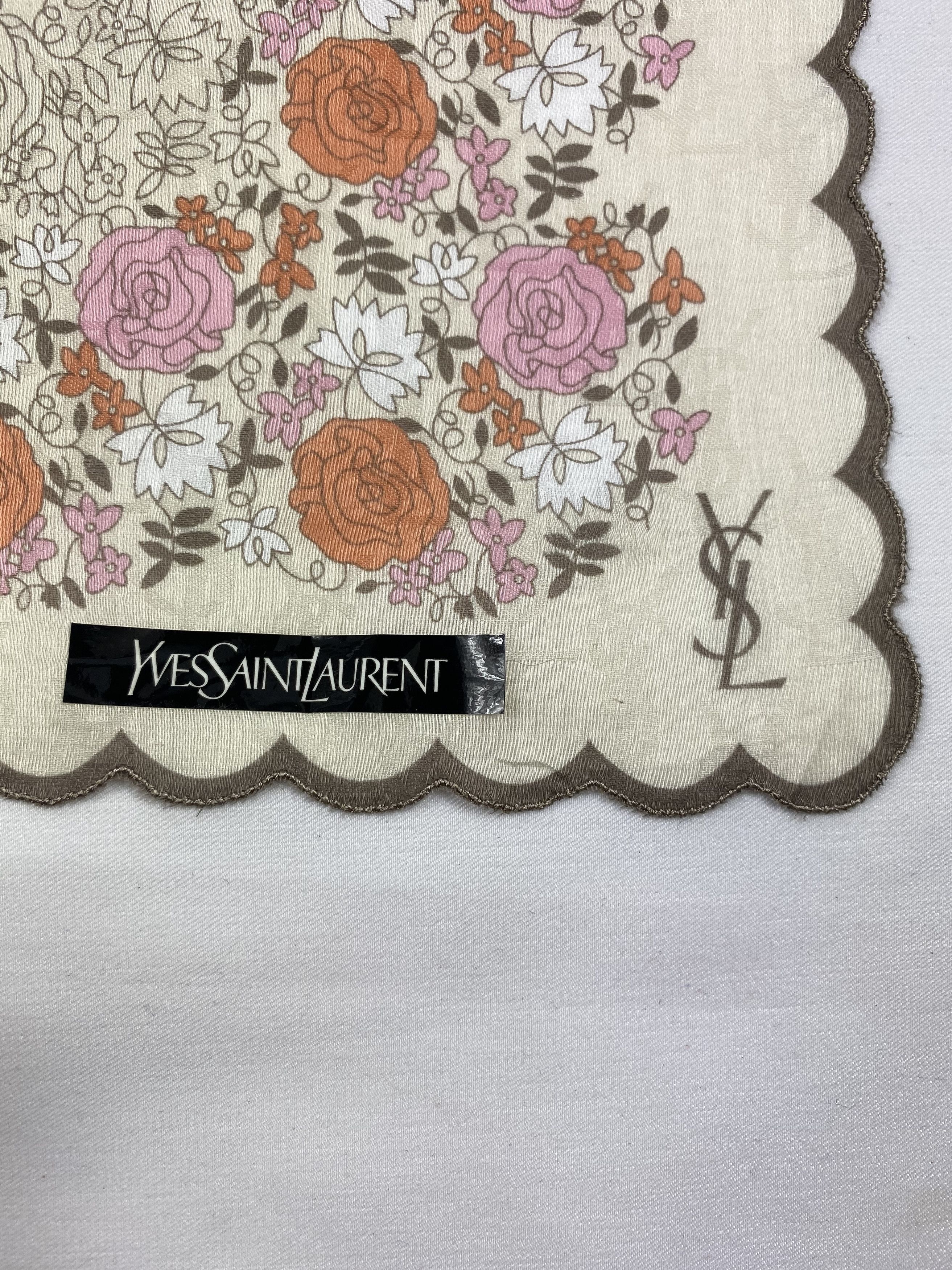 Yves Saint Laurent Yves Saint Laurent Handkerchief / Bandana / Neckerchief Size ONE SIZE - 4 Thumbnail