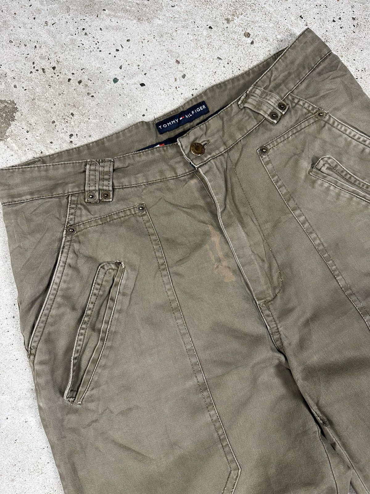 Tommy Hilfiger × Vintage Vintage Y2K Tommy Hilfiger Baggy Distressed Brown Pants Size US 31 - 7 Thumbnail