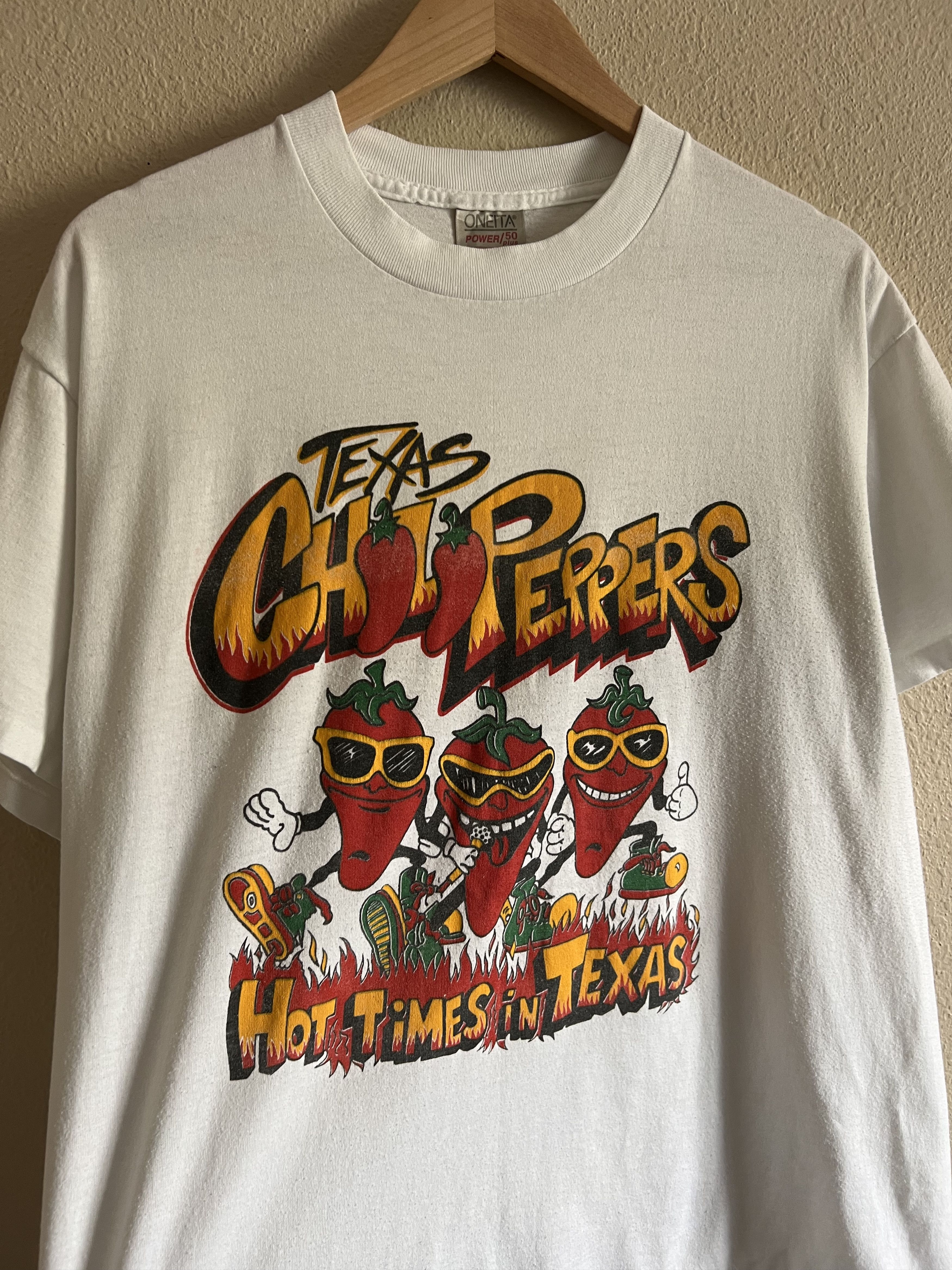 Vintage Vintage 90s Texas Chili Peppers Tee in White Size US L / EU 52-54 / 3 - 1 Thumbnail