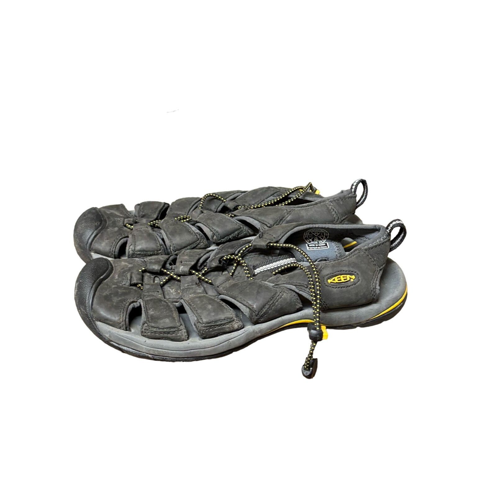 Keen Sandals Men’s size 8 hiking outdoor‎ black Cut in half: KEEN Newport Review | RunRepeat main image 3