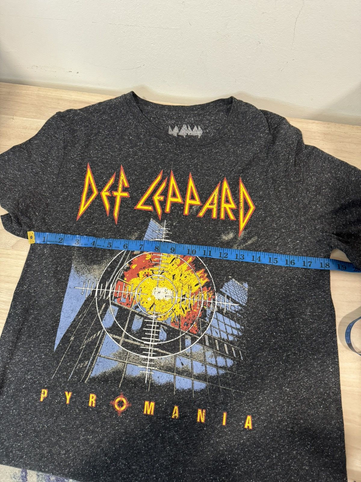 Def Leppard × Vintage Def Leppard Pyromania Size US S / EU 44-46 / 1 - 6 Thumbnail