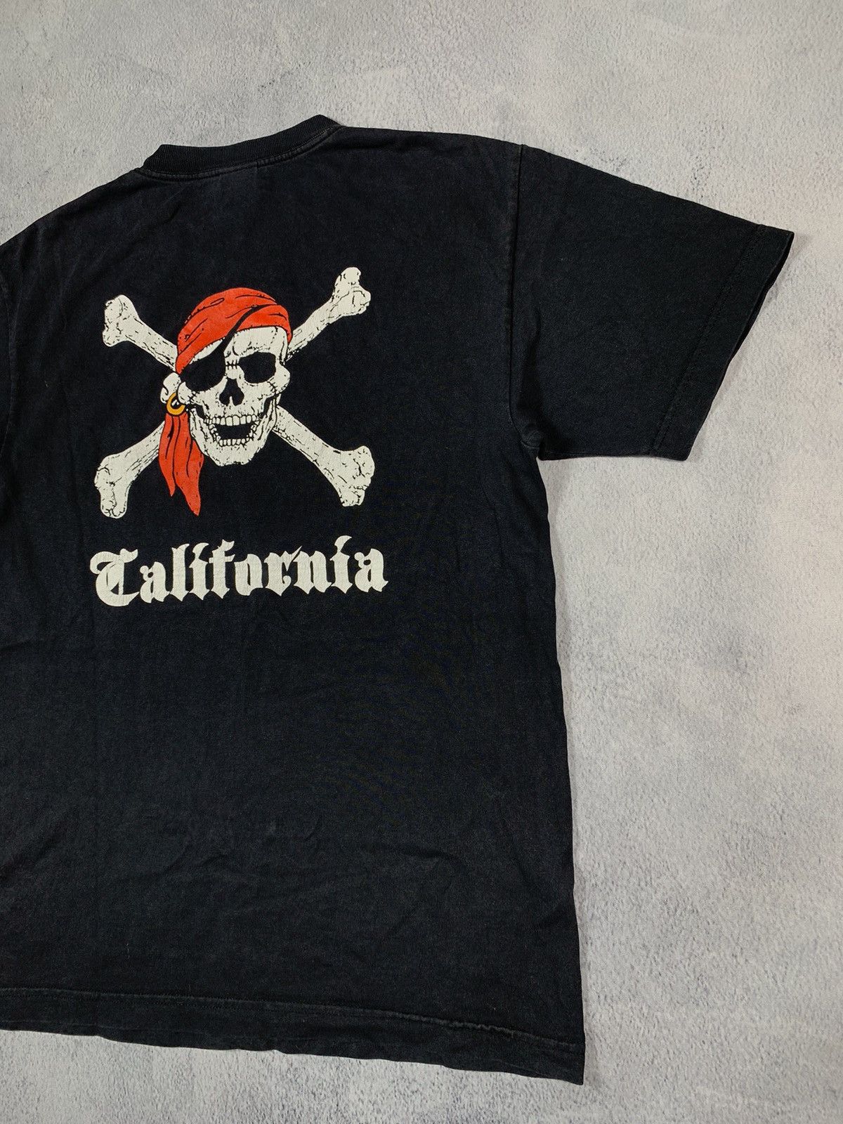 Band Tees × Vintage Vintage Y2K California skull big logo tee streetwear size M Size US M / EU 48-50 / 2 - 3 Thumbnail