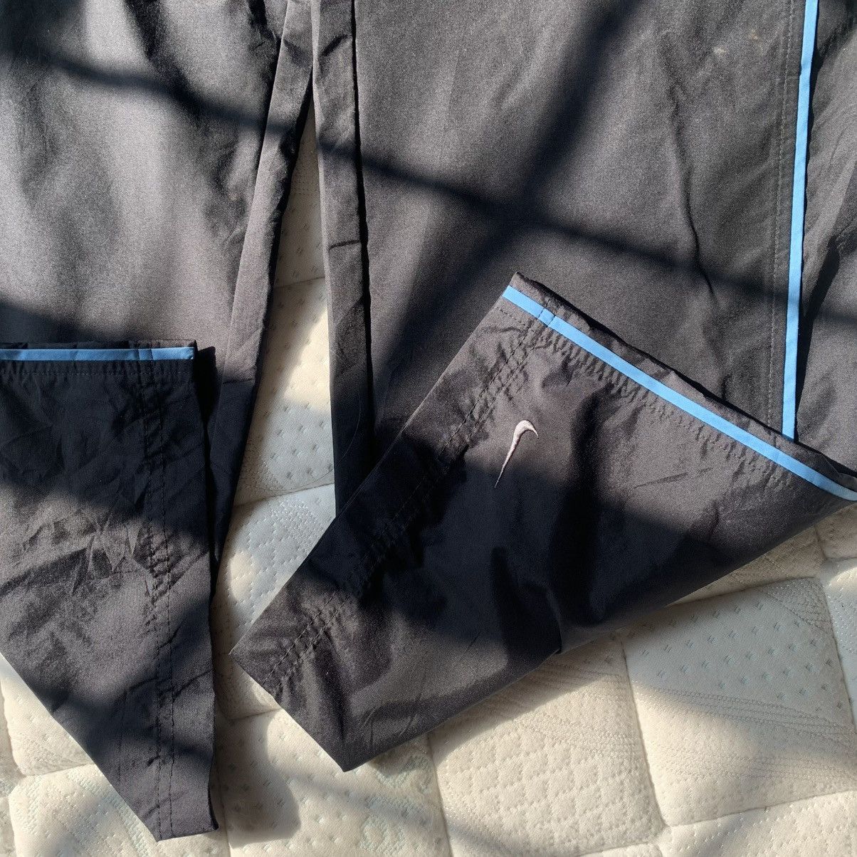 Nike Vintage Nike Swoosh Baggy Track Pants 🍒 Size US 35 - 2 Thumbnail
