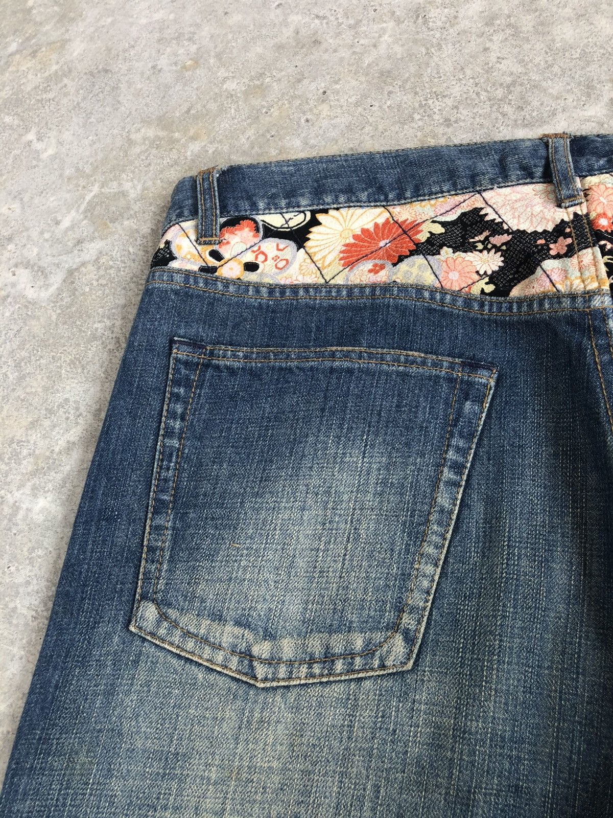 Karakuri Tamashii Karakuri Tamashii Embroidered Jeans Distressed Deni Size US 38 / EU 54 - 19 Thumbnail