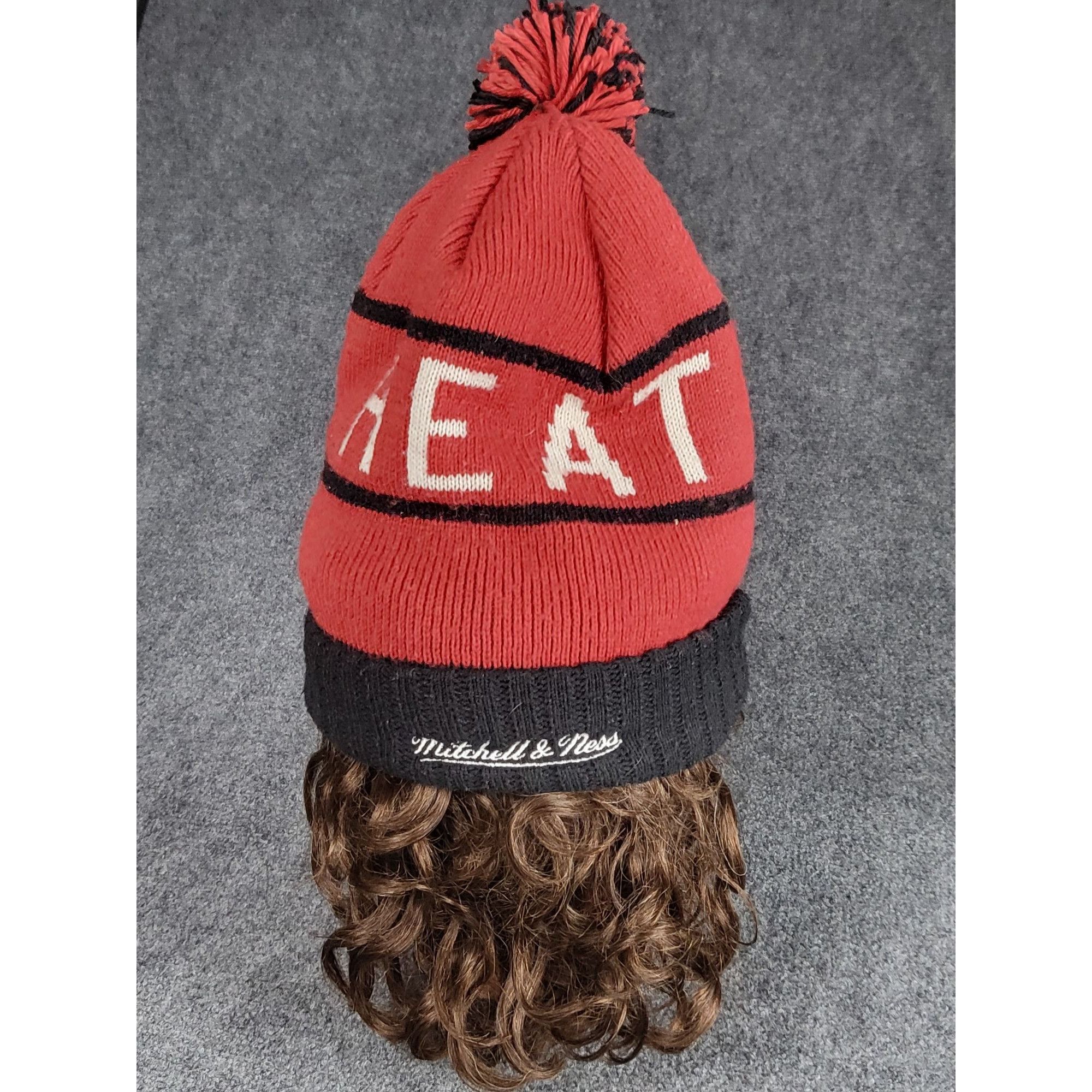 Mitchell & Ness Miami Heat Mitchell & Ness Beanie Men Logo Red Black Knit Wi Size ONE SIZE - 3 Thumbnail