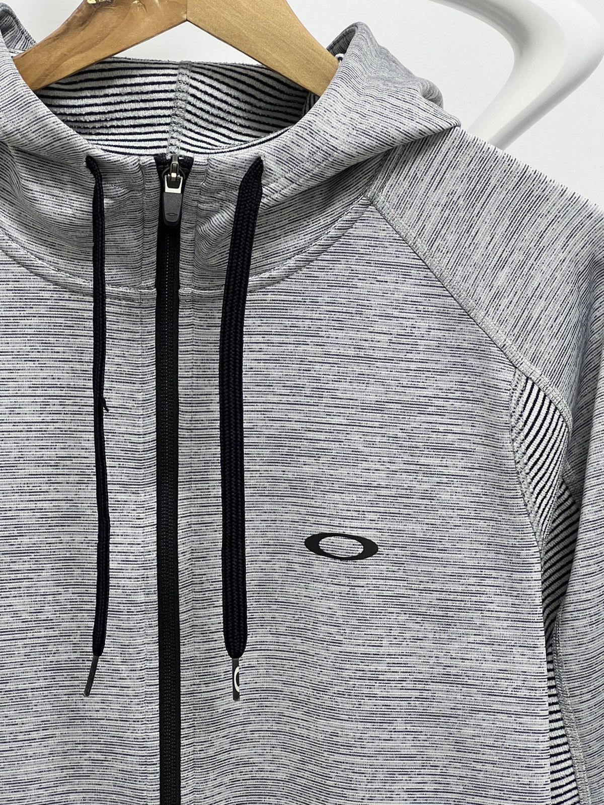 Oakley × Vintage Y2K Oakley Full Zip Hoodie size M Size US M / EU 48-50 / 2 - 6 Thumbnail